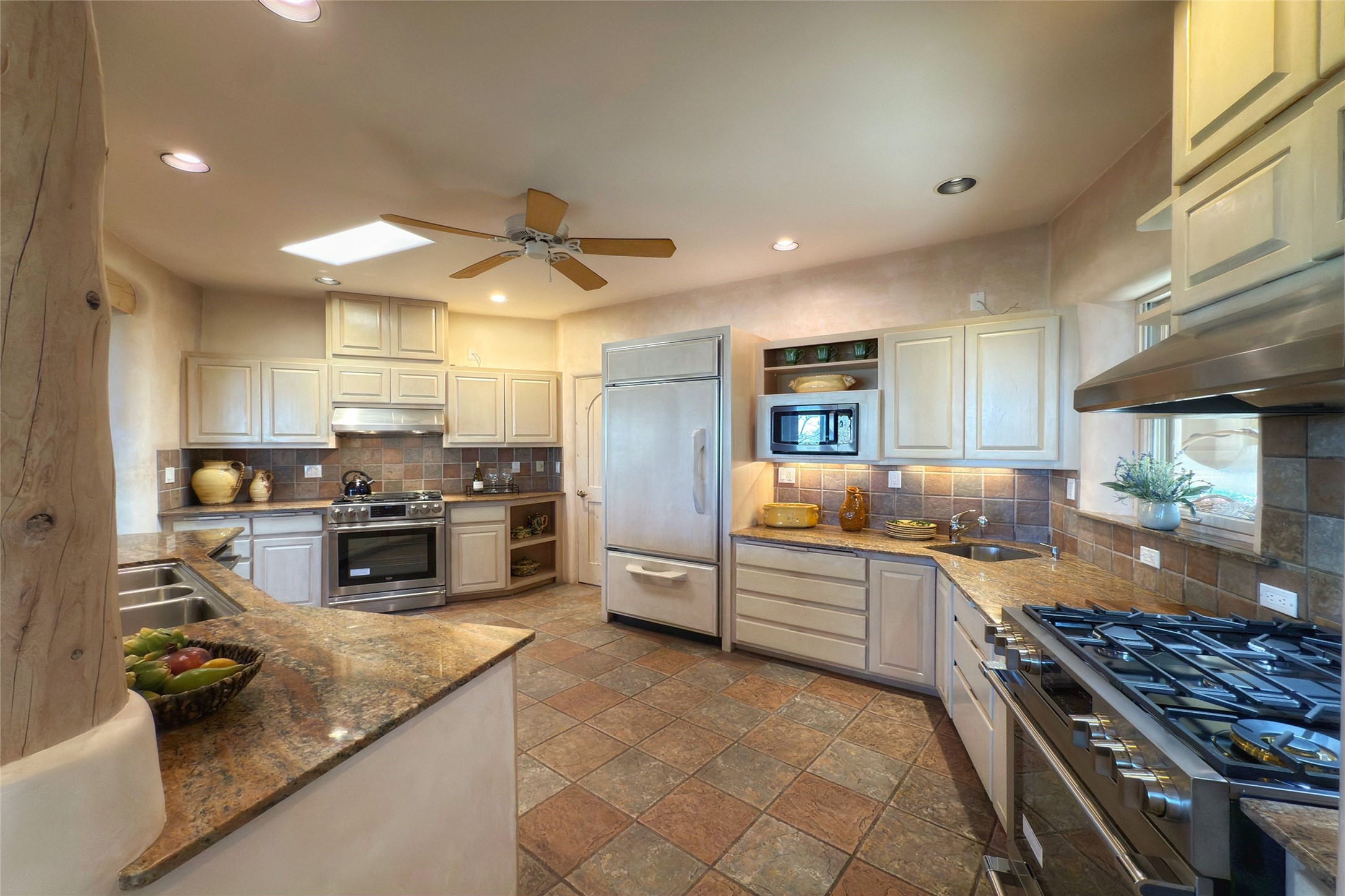 409 Kachina Court