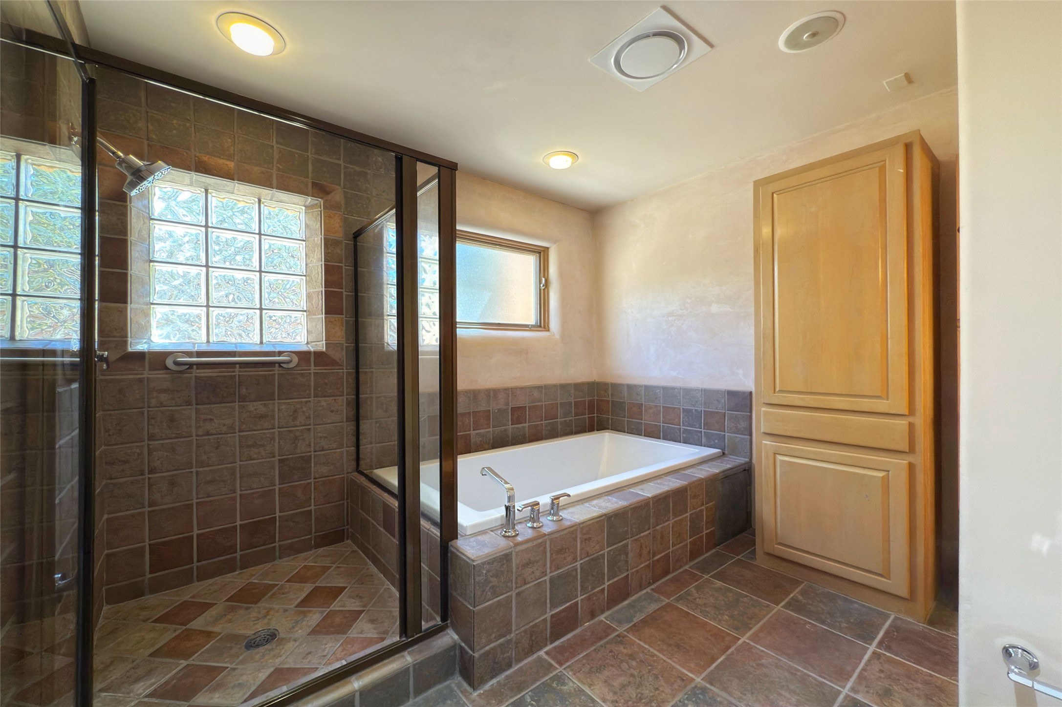 409 Kachina Court