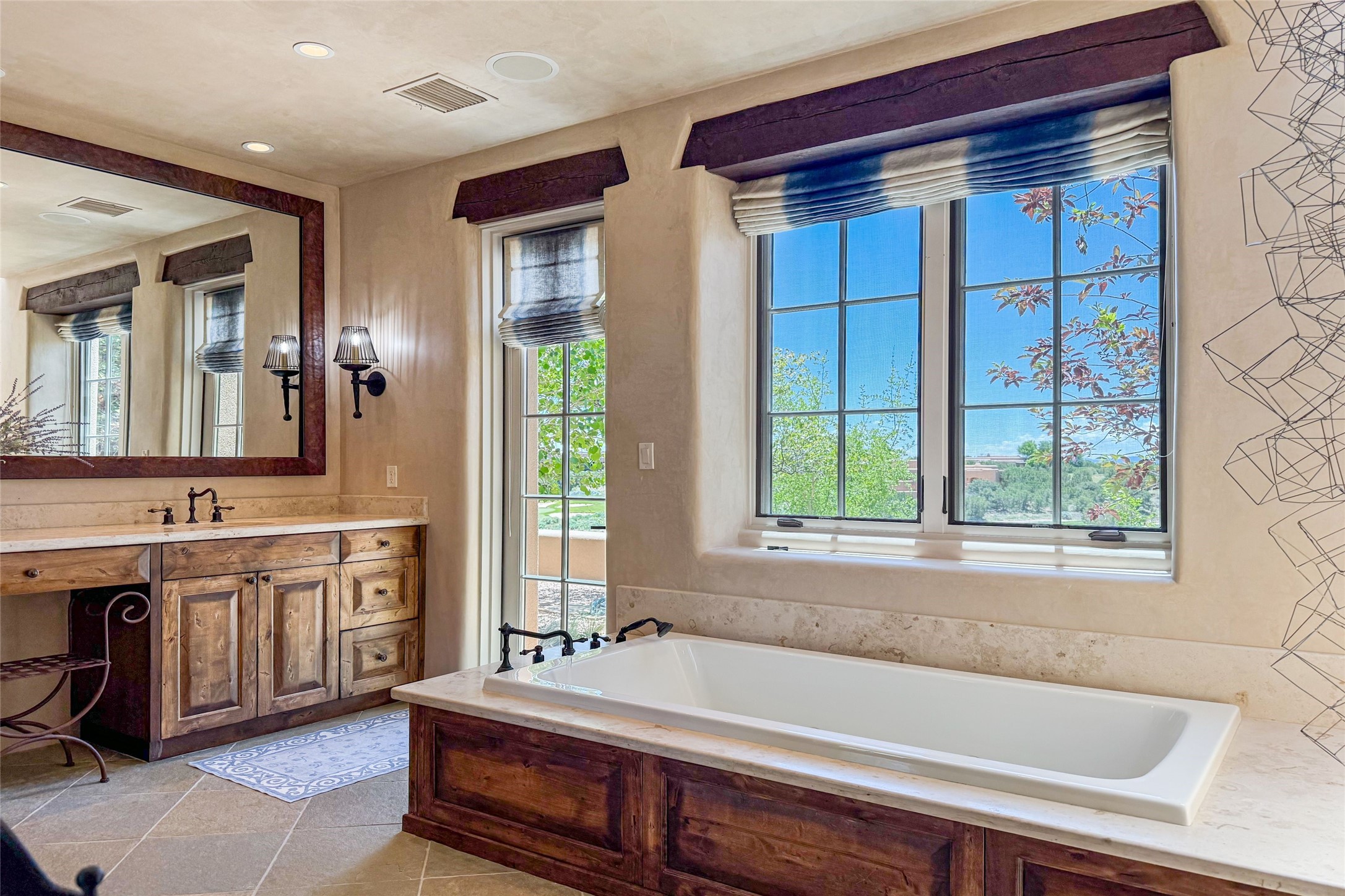 6 Silver Mesa Court