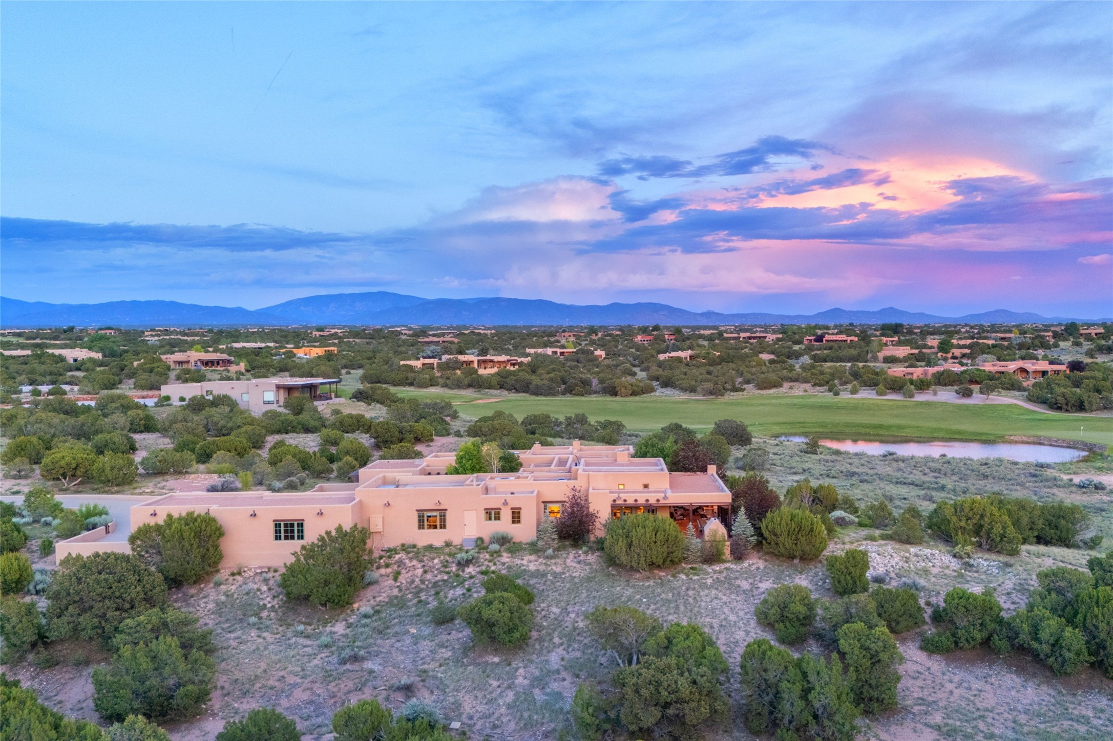 6 Silver Mesa Court