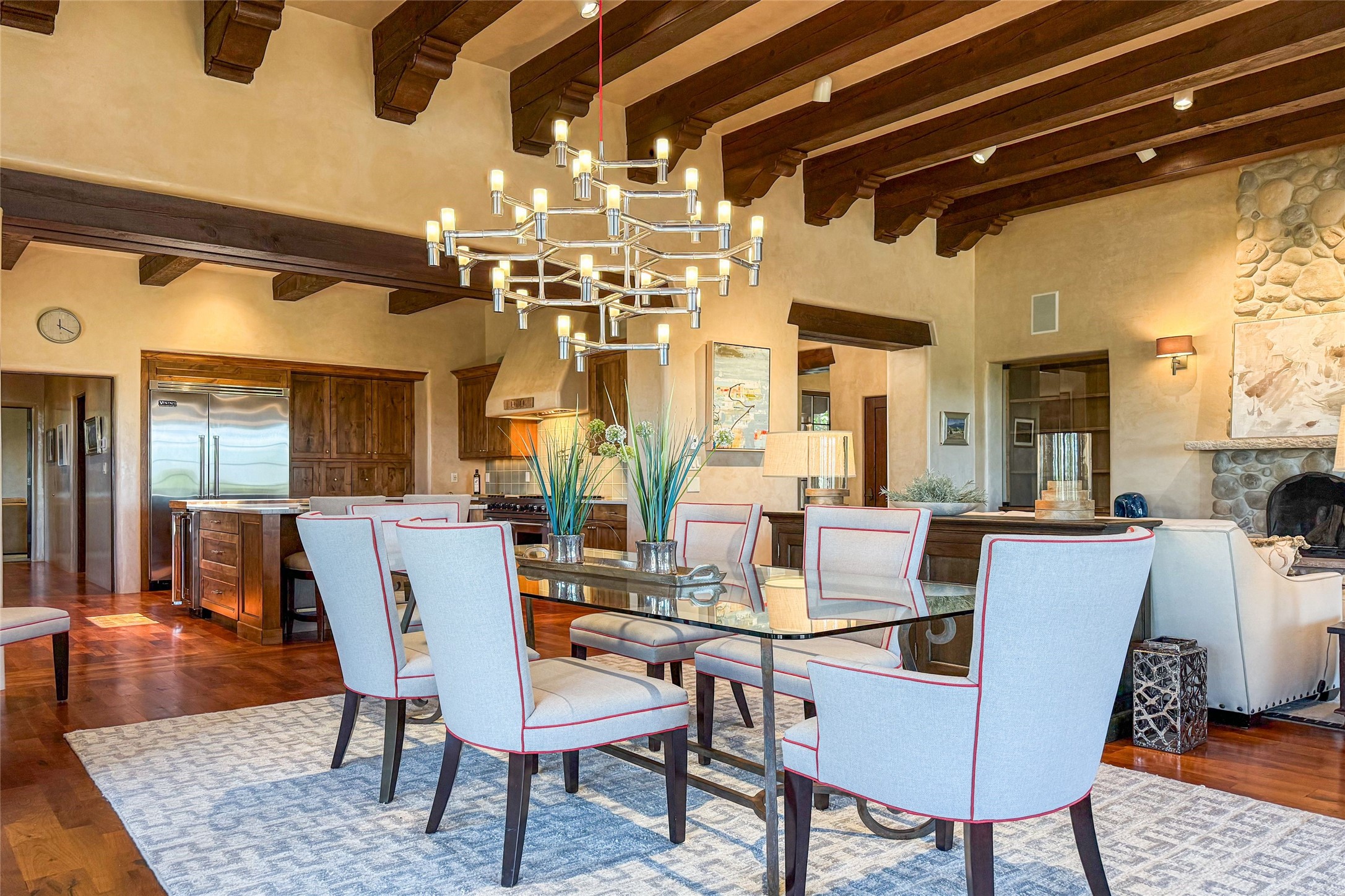6 Silver Mesa Court