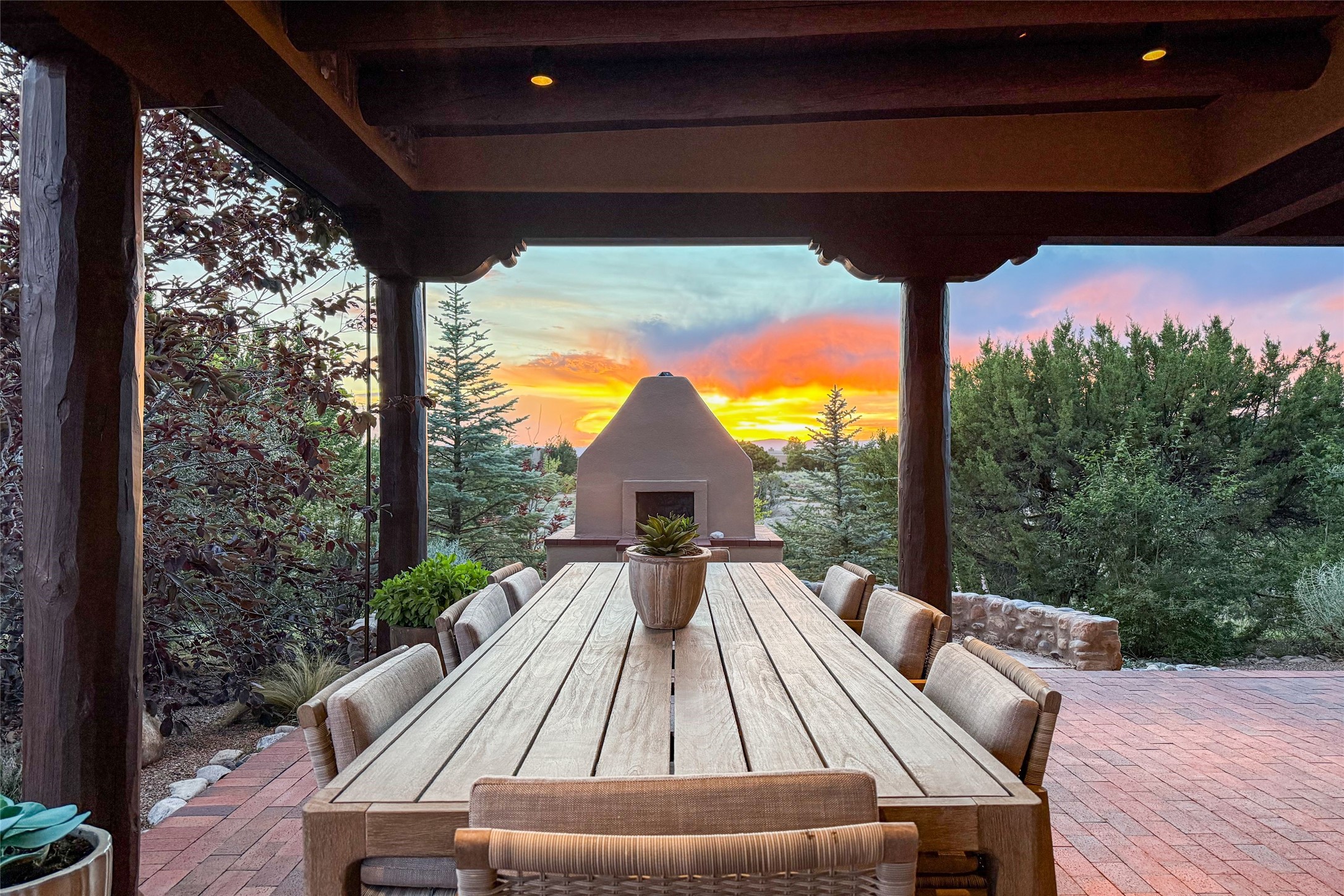 6 Silver Mesa Court