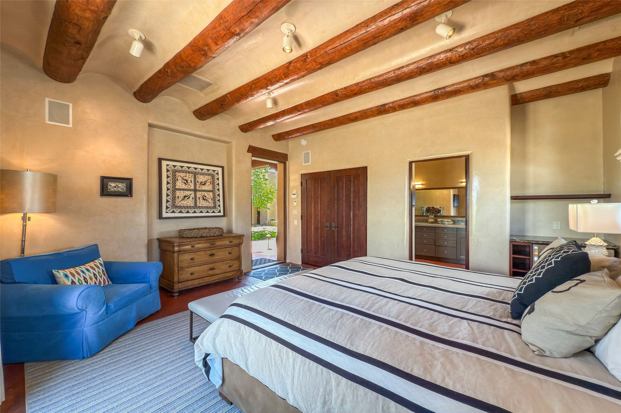6 Silver Mesa Court
