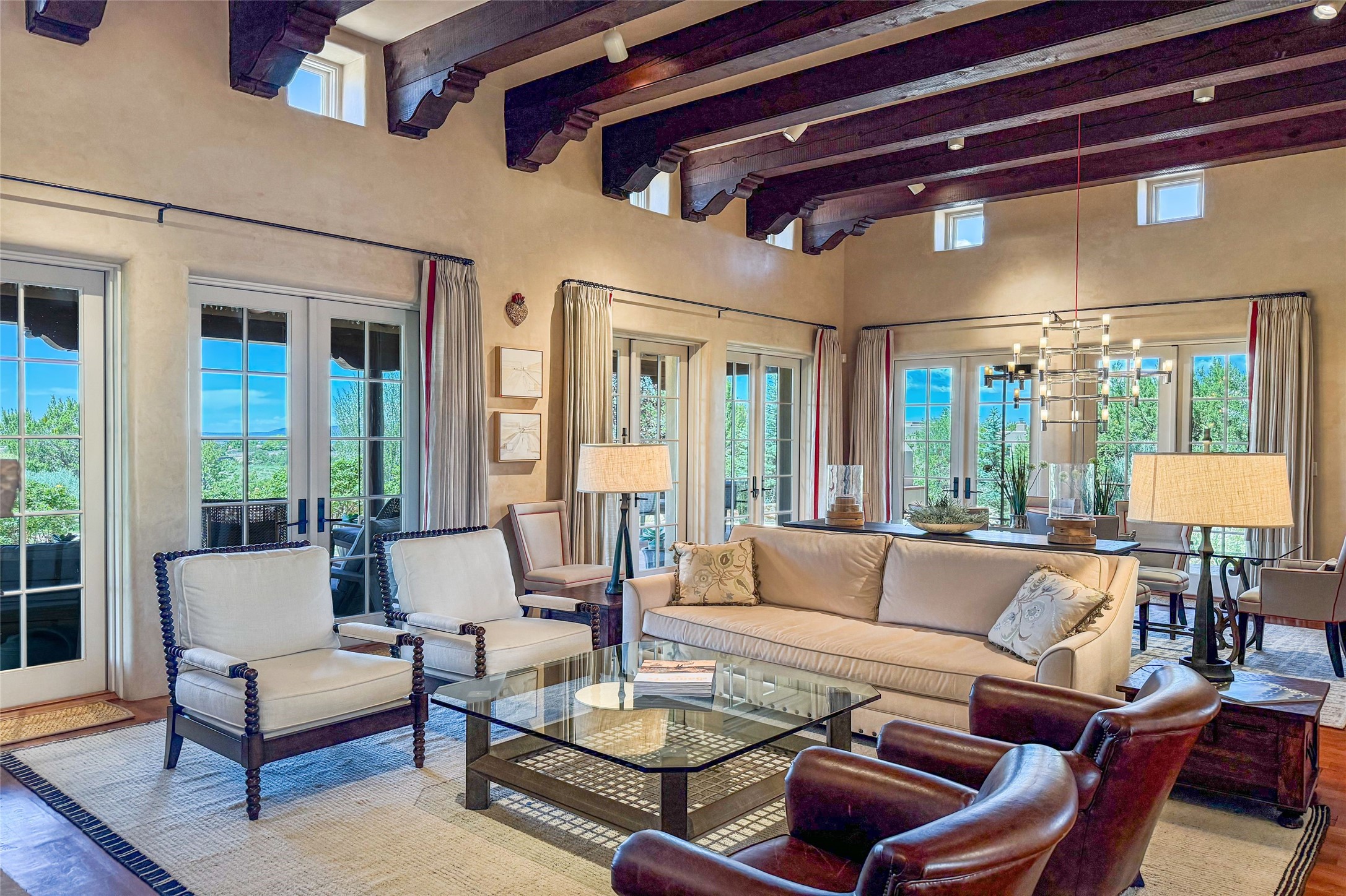 6 Silver Mesa Court