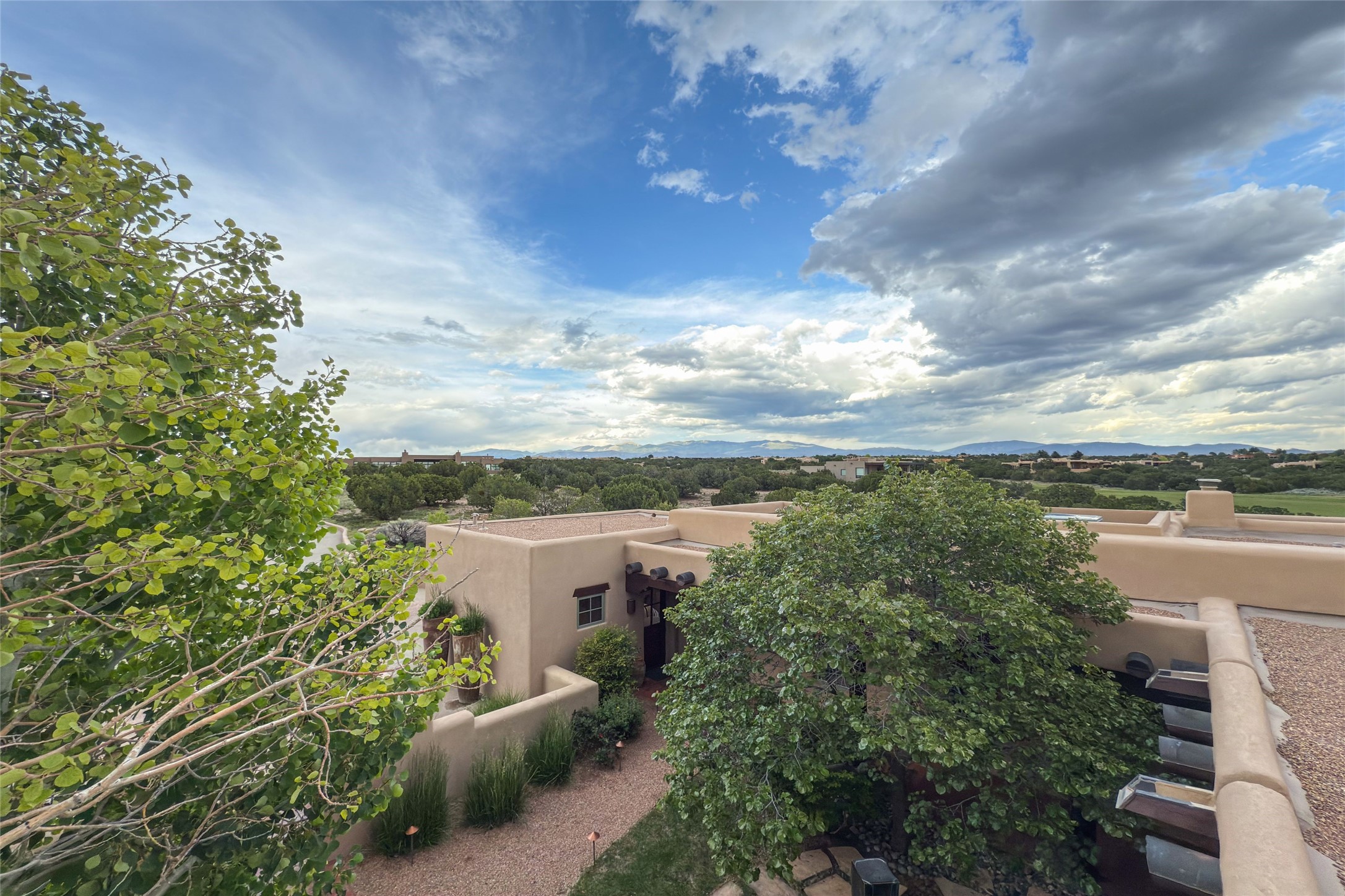 6 Silver Mesa Court
