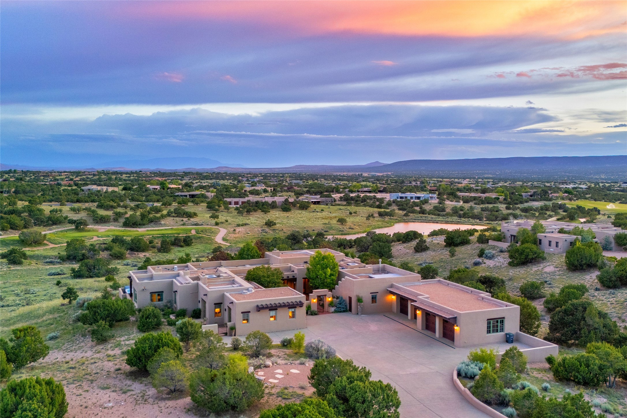 6 Silver Mesa Court