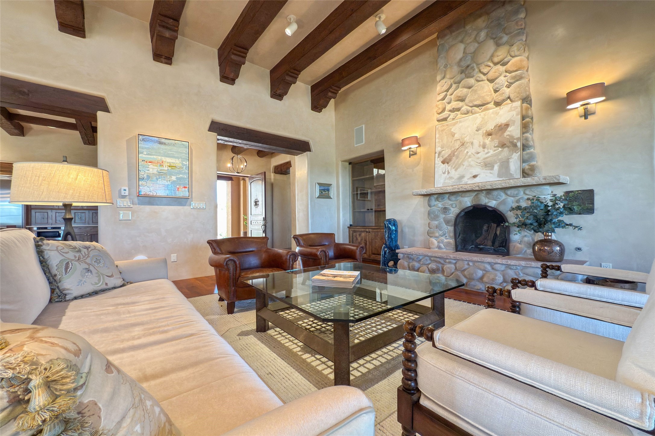 6 Silver Mesa Court