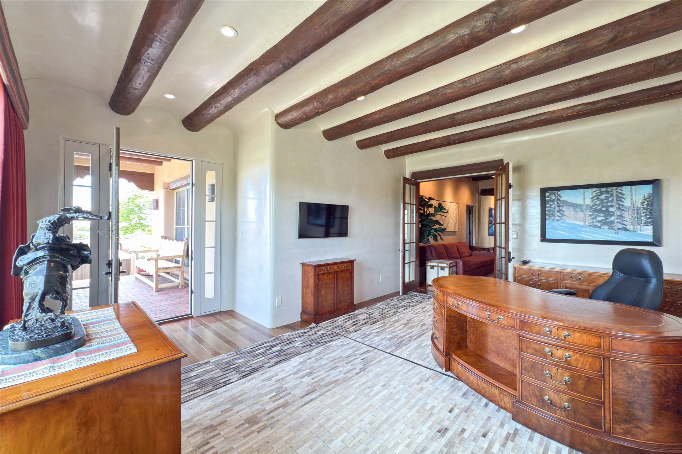 6 Silver Mesa Court