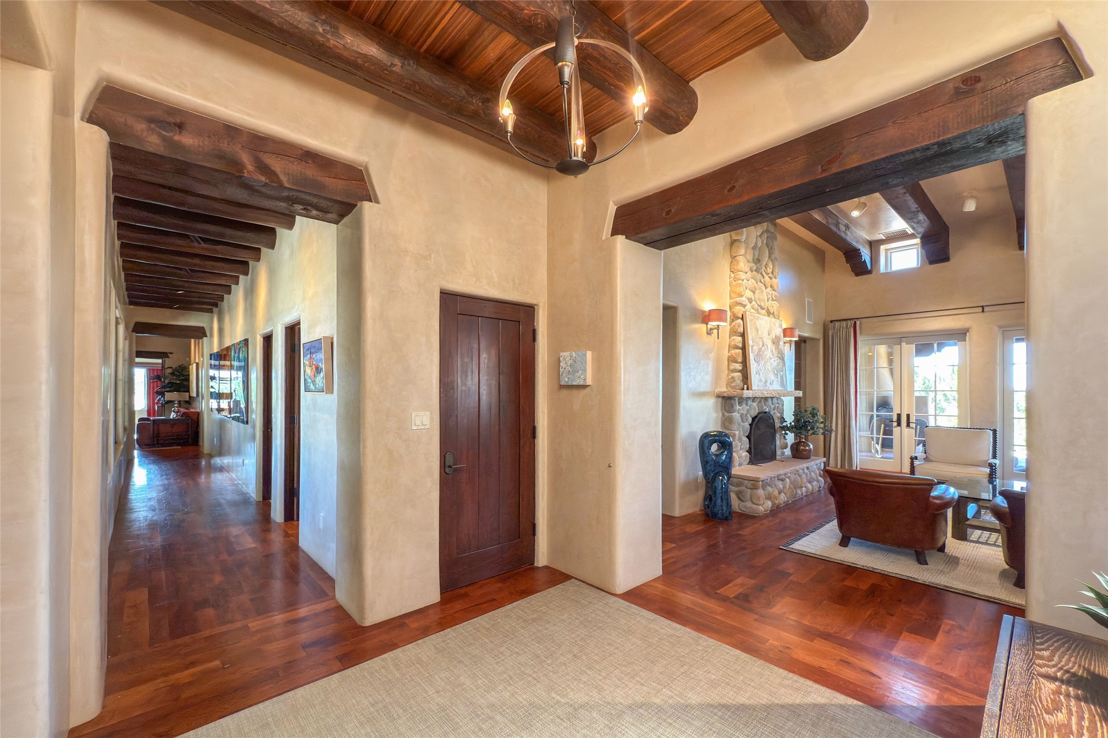 6 Silver Mesa Court
