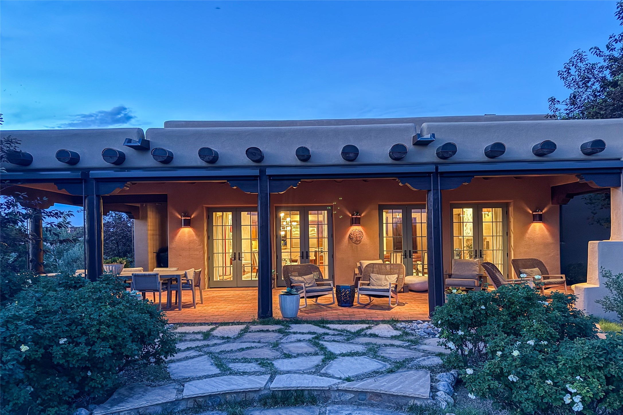 6 Silver Mesa Court