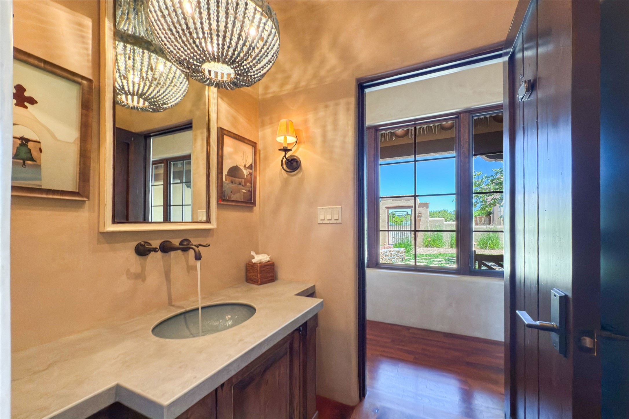 6 Silver Mesa Court