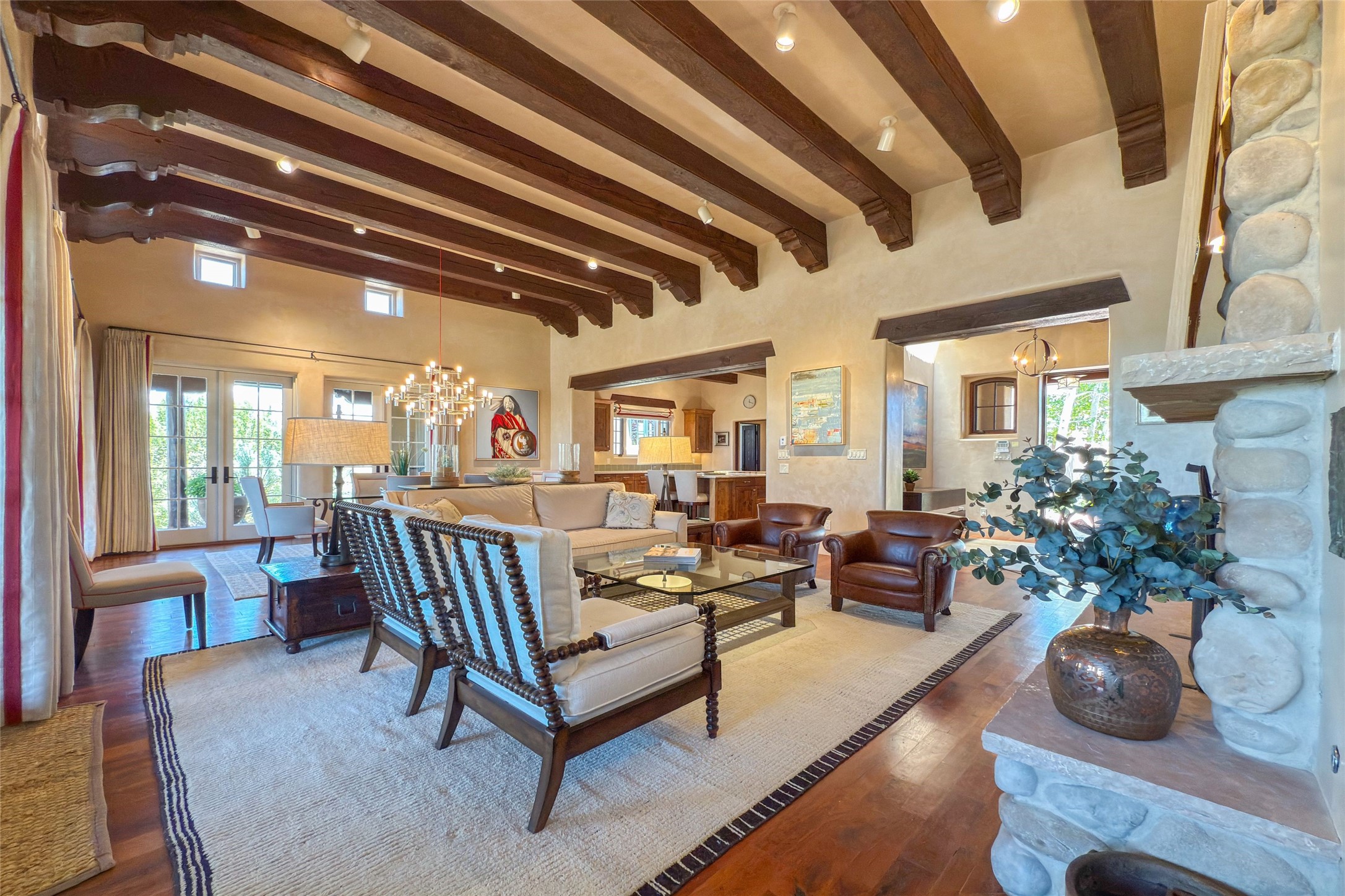 6 Silver Mesa Court