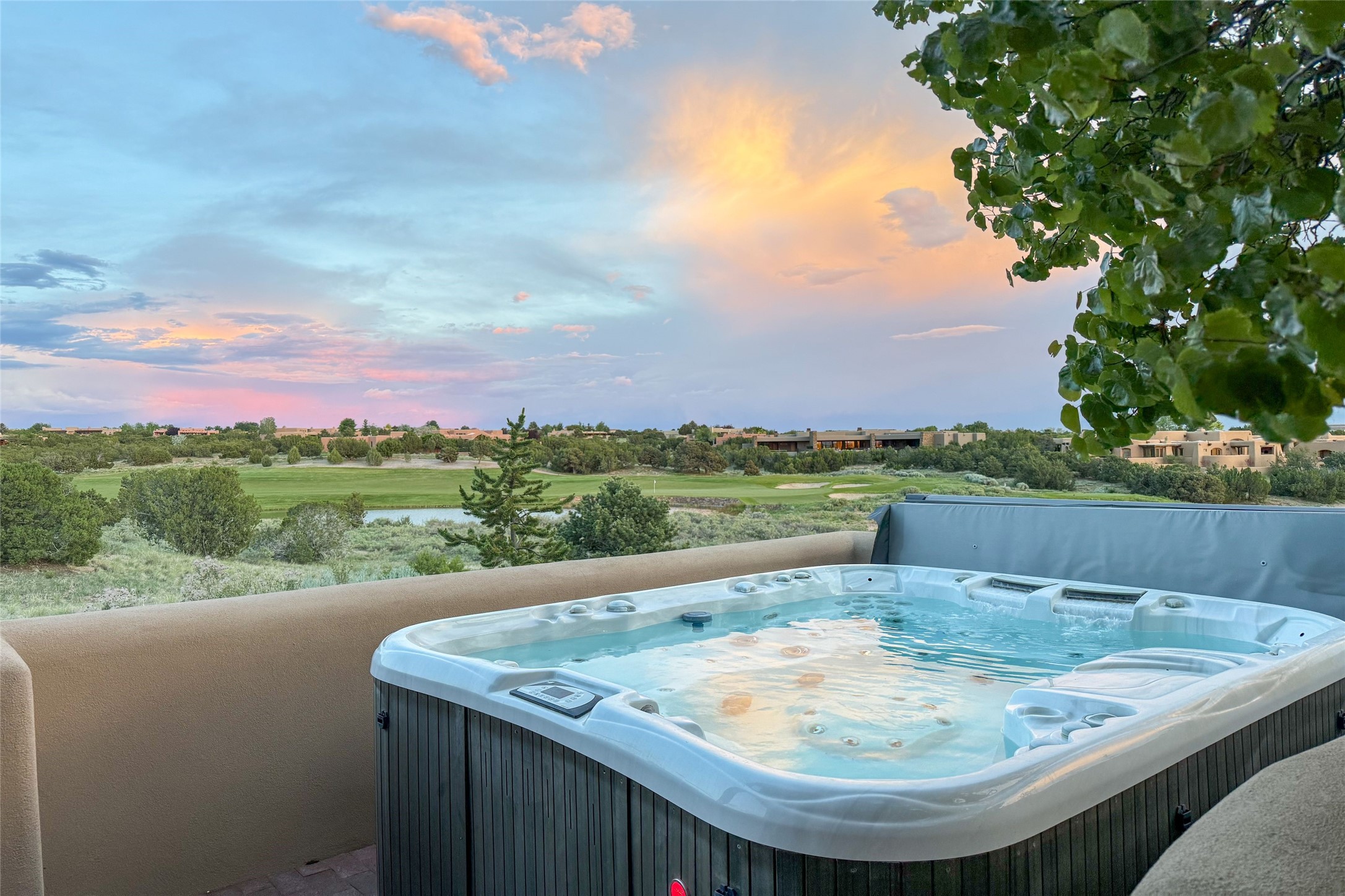 6 Silver Mesa Court
