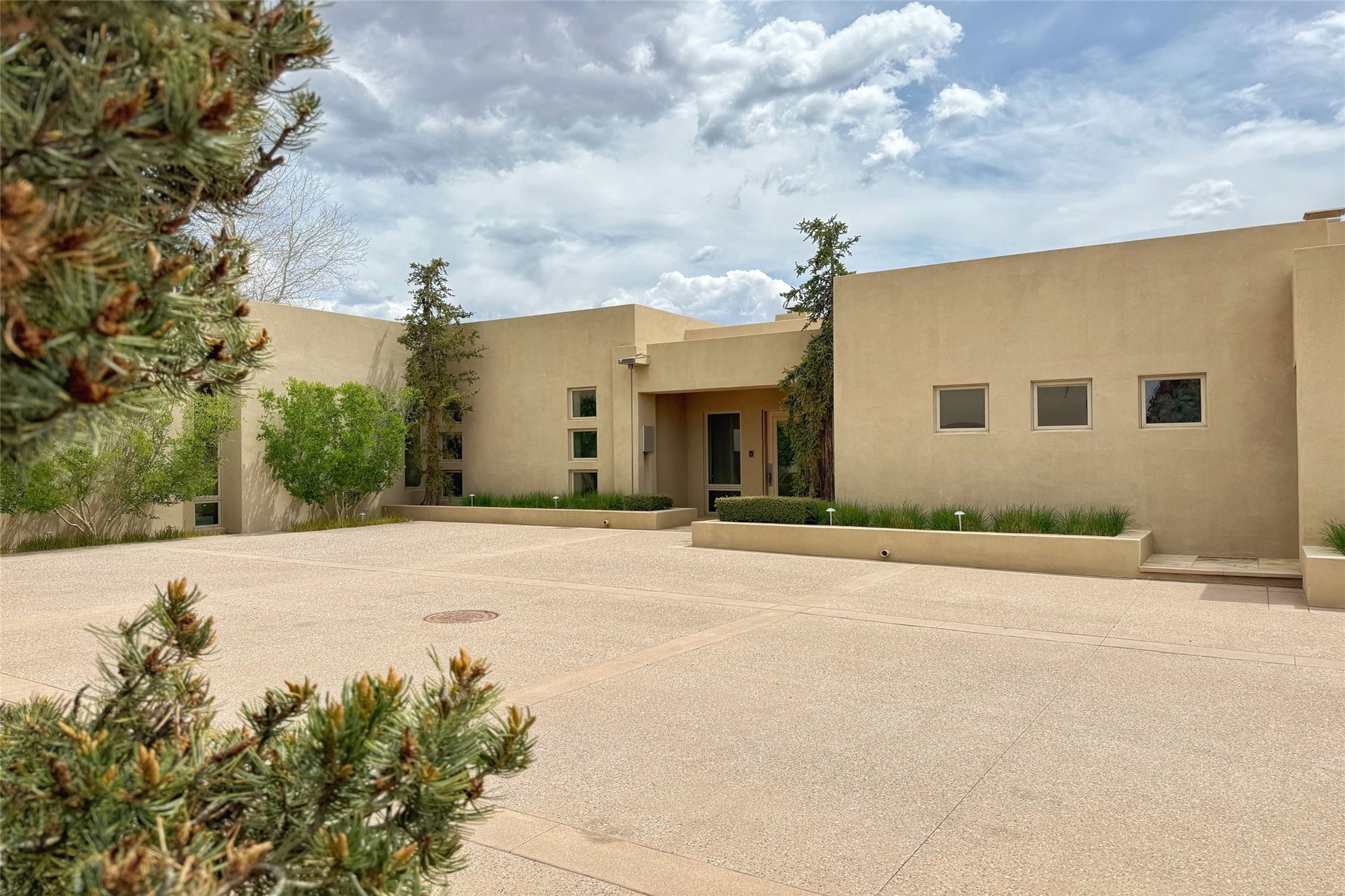 6 Estates Drive