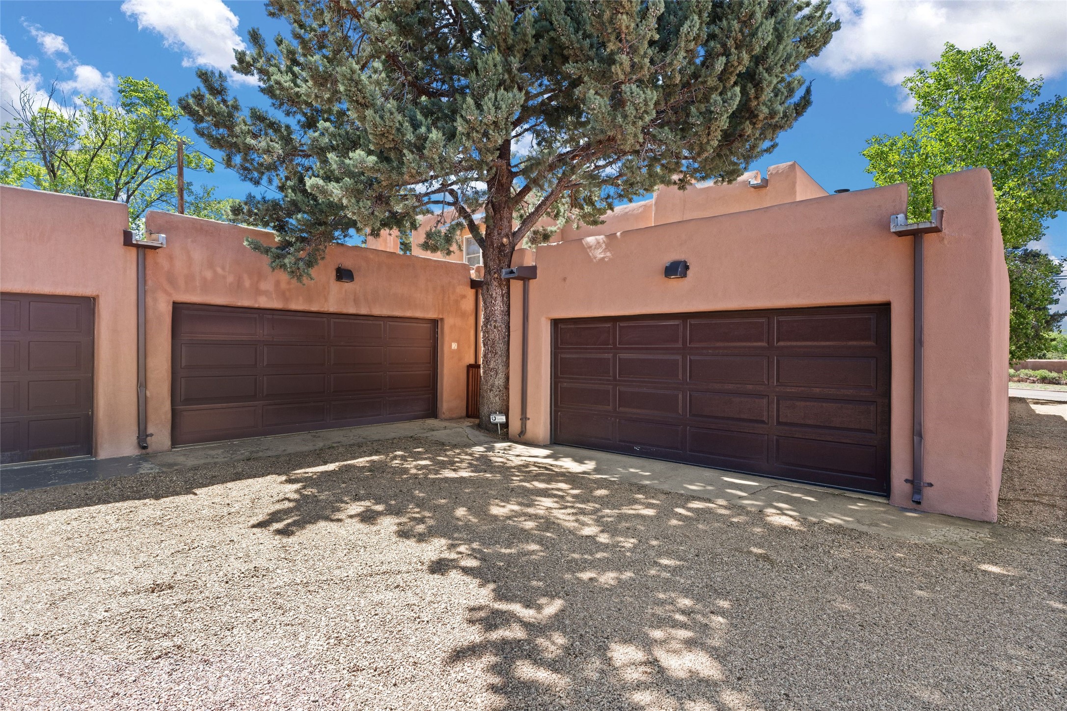 409 E Coronado 2