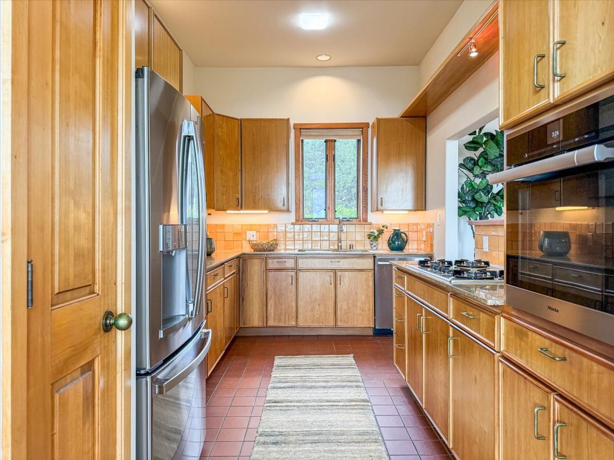 32 Hondo Ridge Road