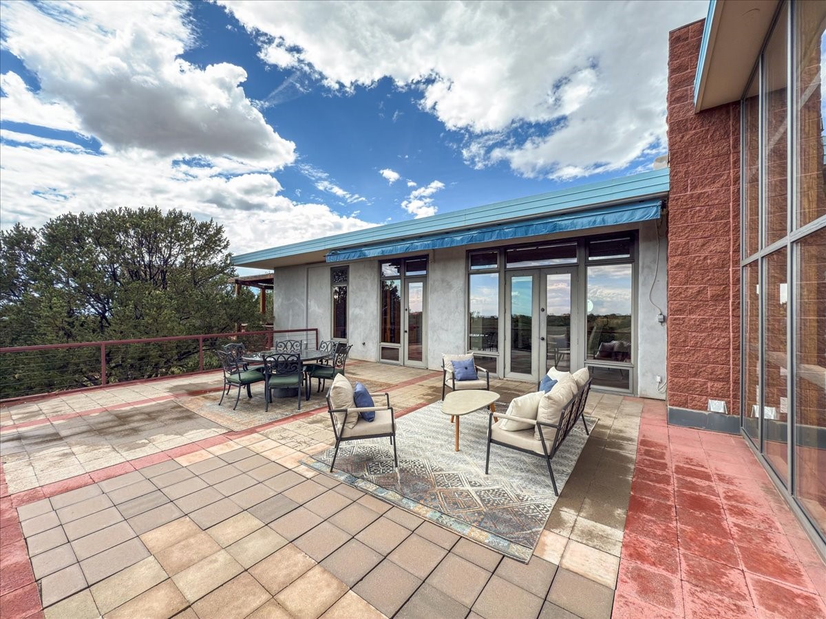 32 Hondo Ridge Road