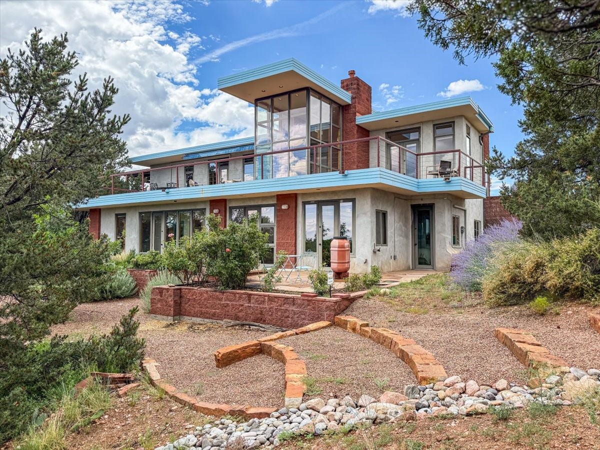 32 Hondo Ridge Road