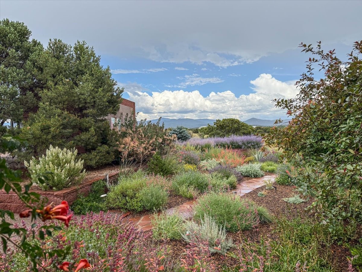 32 Hondo Ridge Road