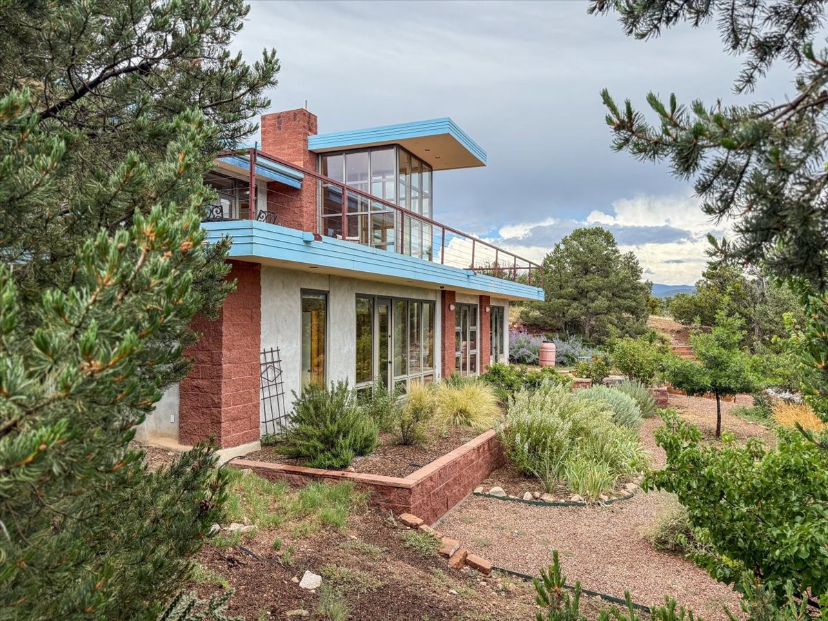 32 Hondo Ridge Road