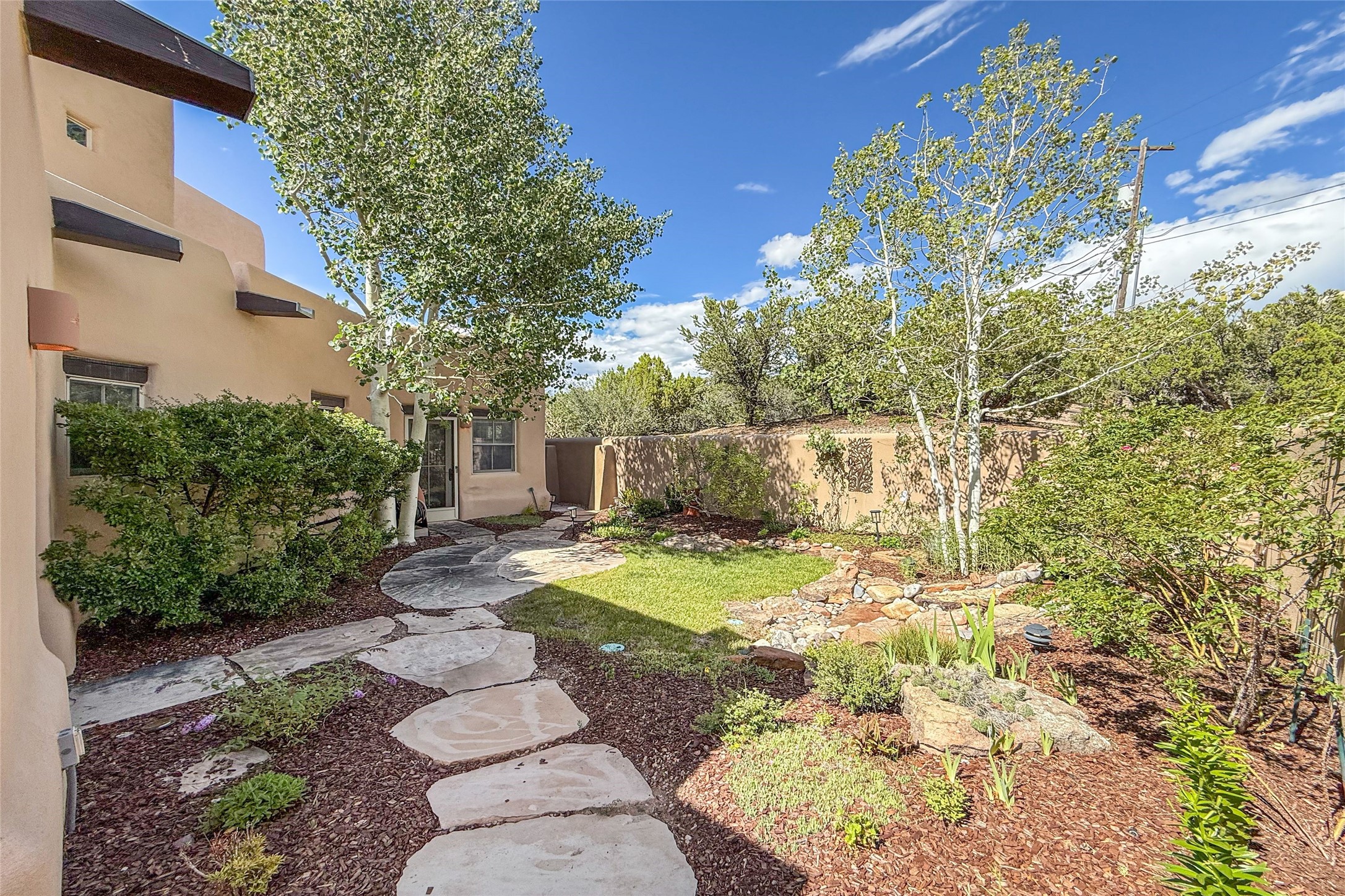 1097 Mansion Ridge Road