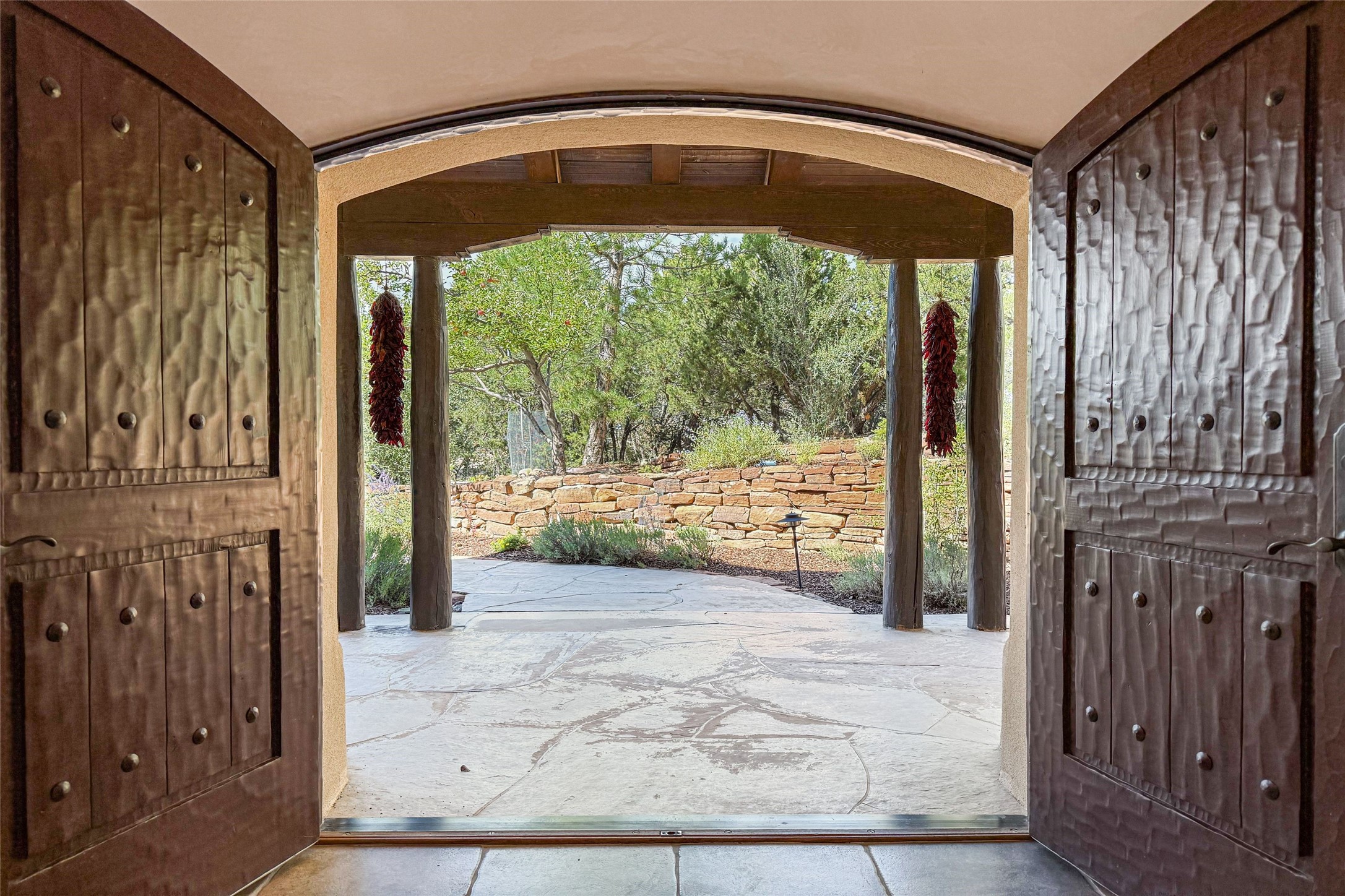 1097 Mansion Ridge Road