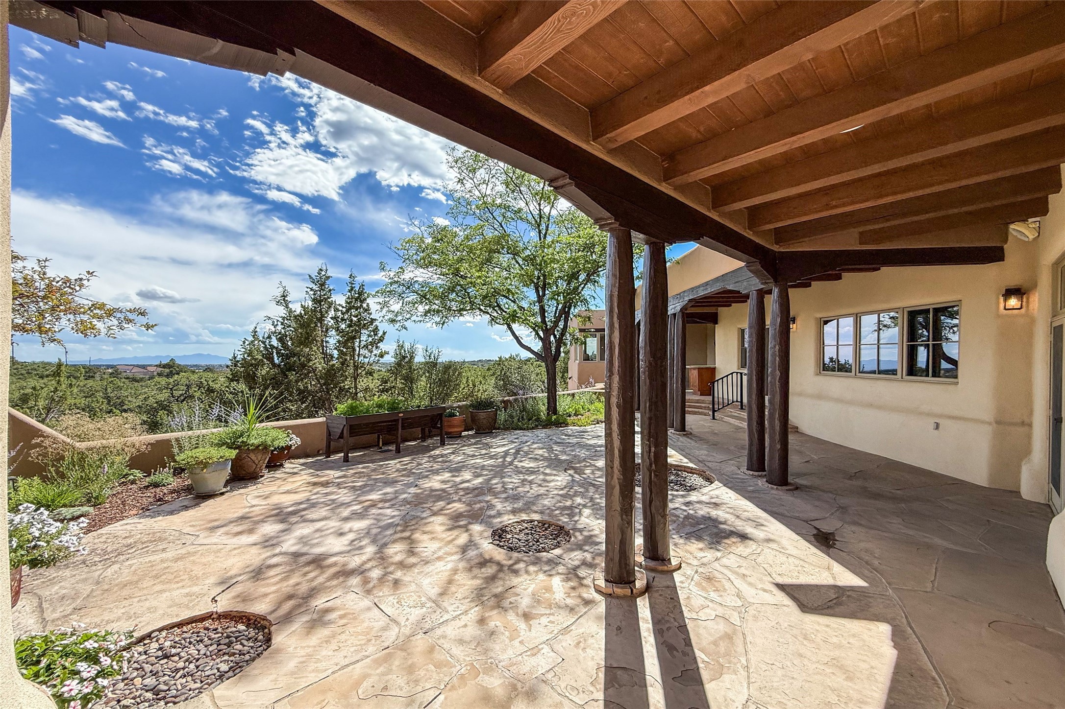 1097 Mansion Ridge Road