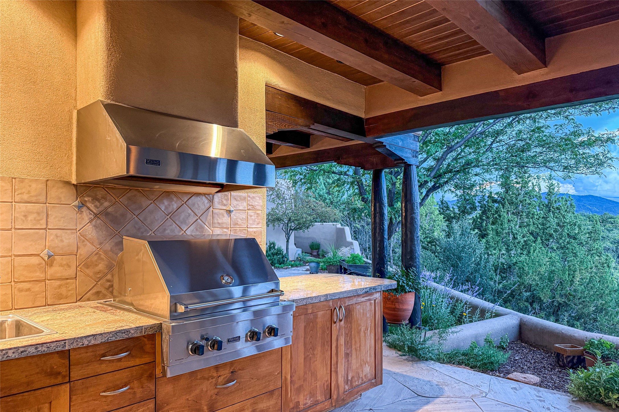 1097 Mansion Ridge Road