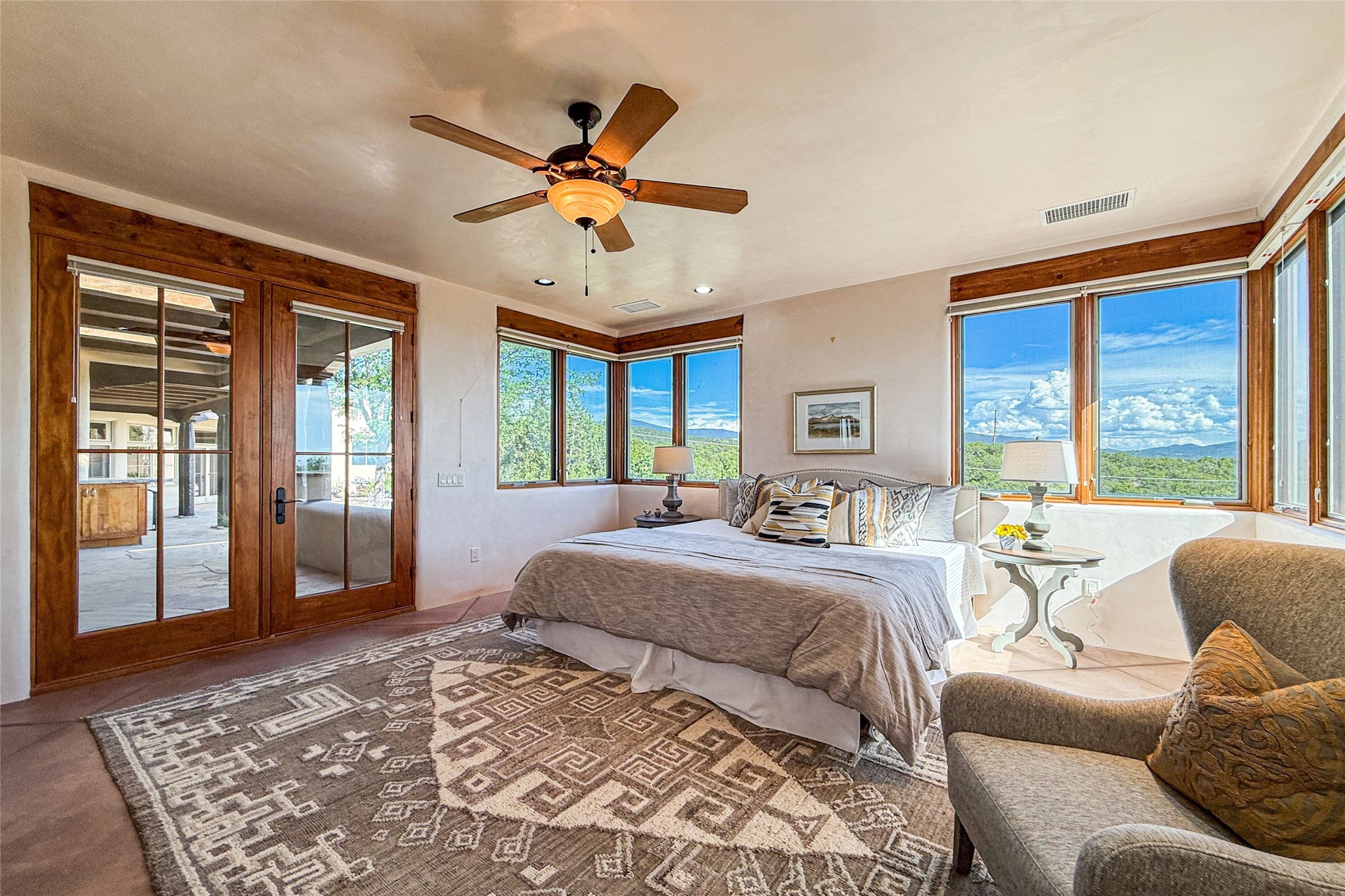 1097 Mansion Ridge Road