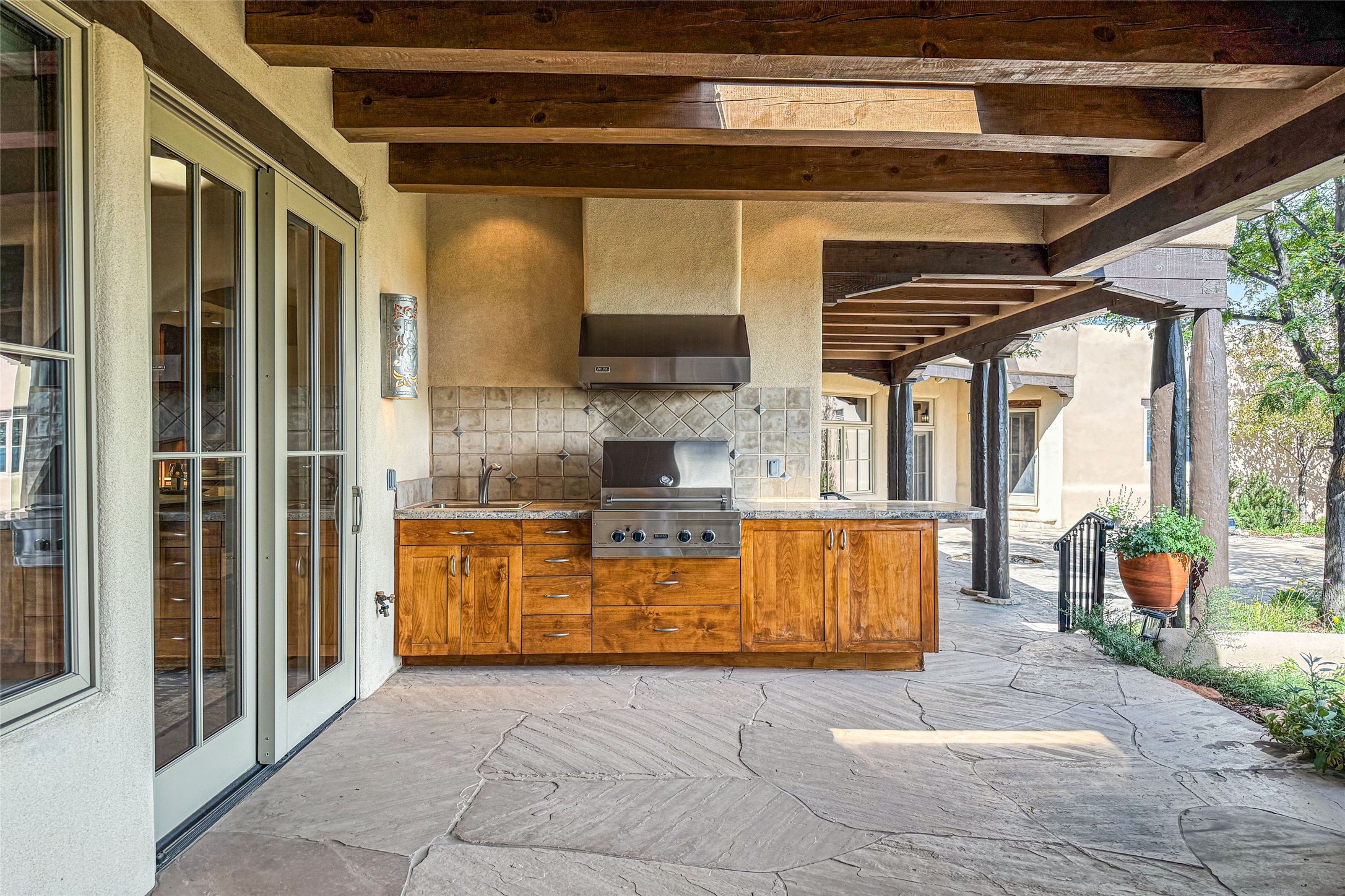 1097 Mansion Ridge Road
