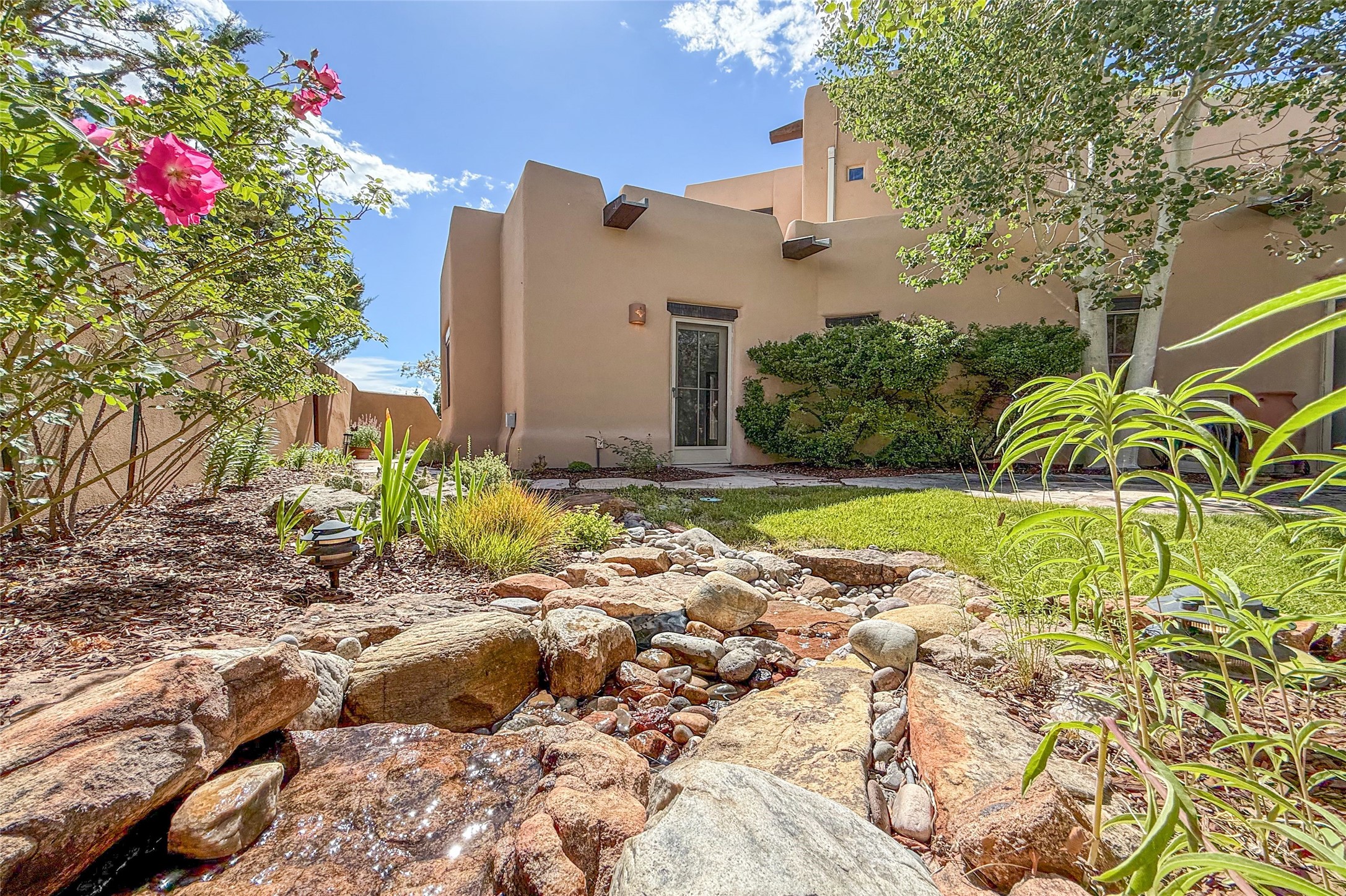 1097 Mansion Ridge Road