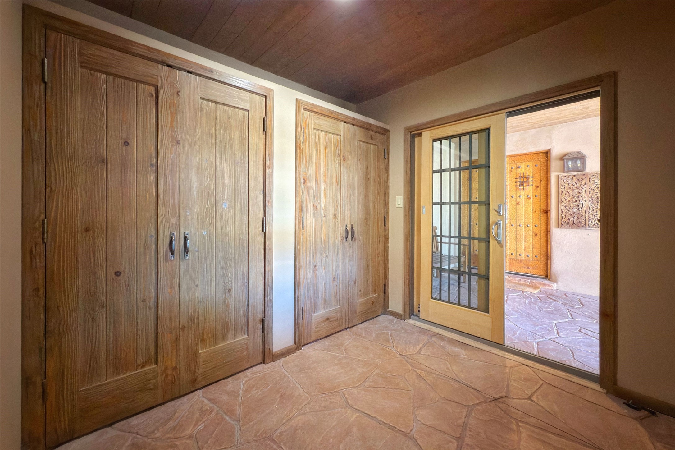 517 Paseo De Peralta