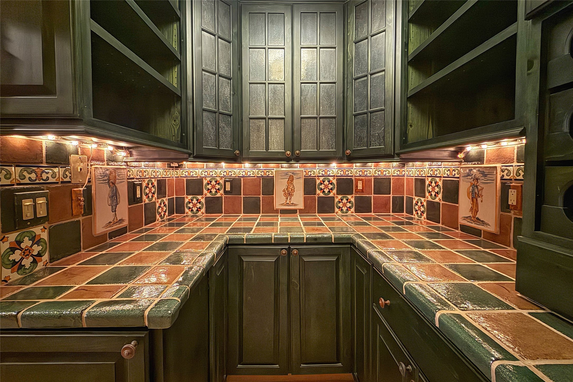 517 Paseo De Peralta