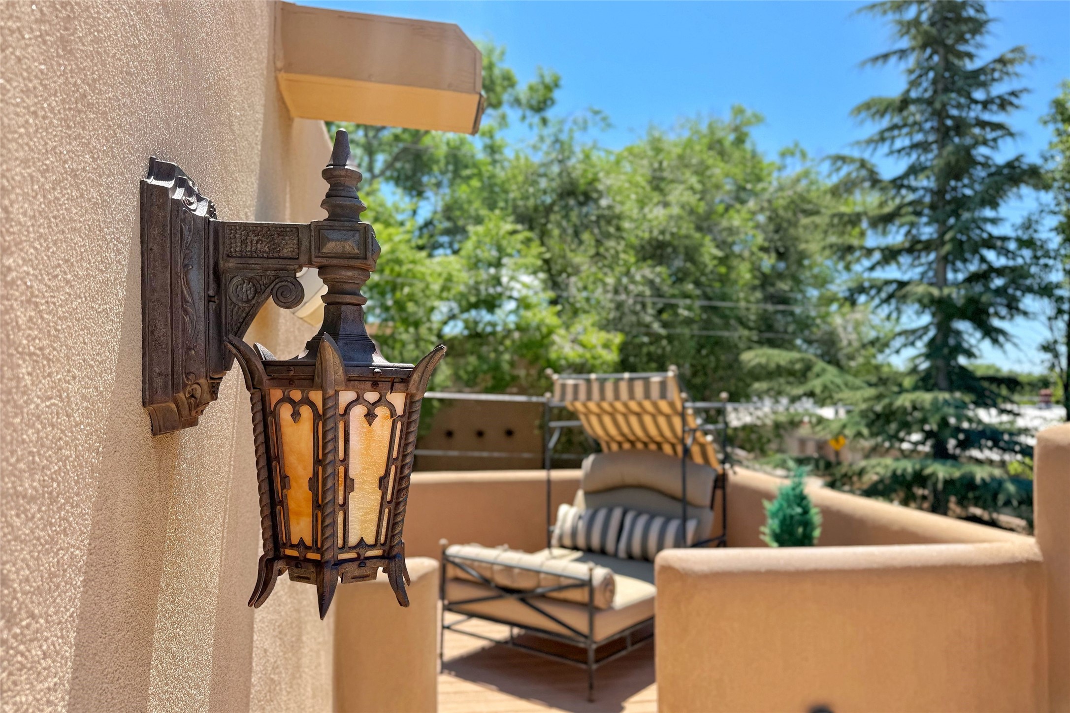 517 Paseo De Peralta