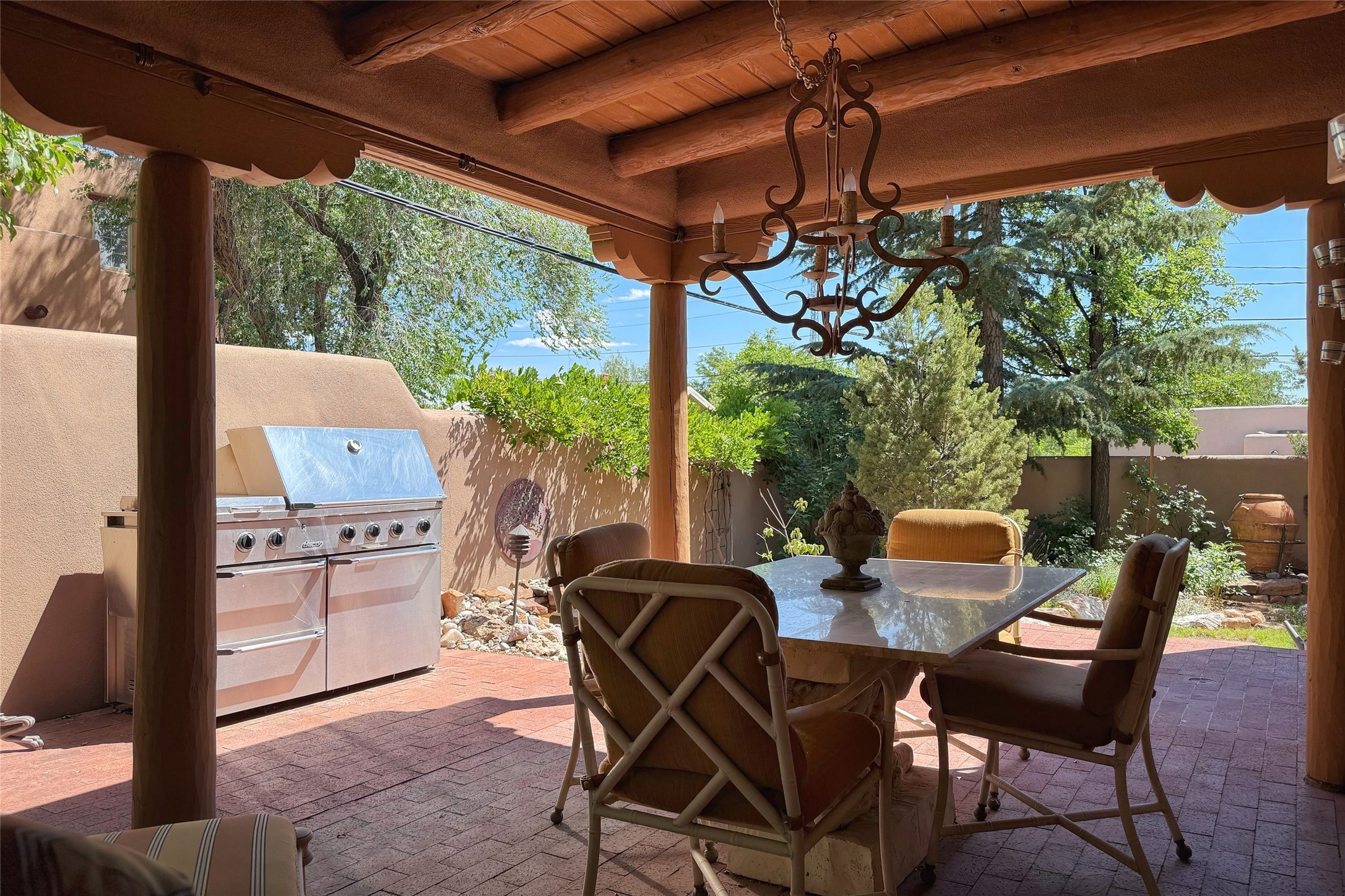 517 Paseo De Peralta