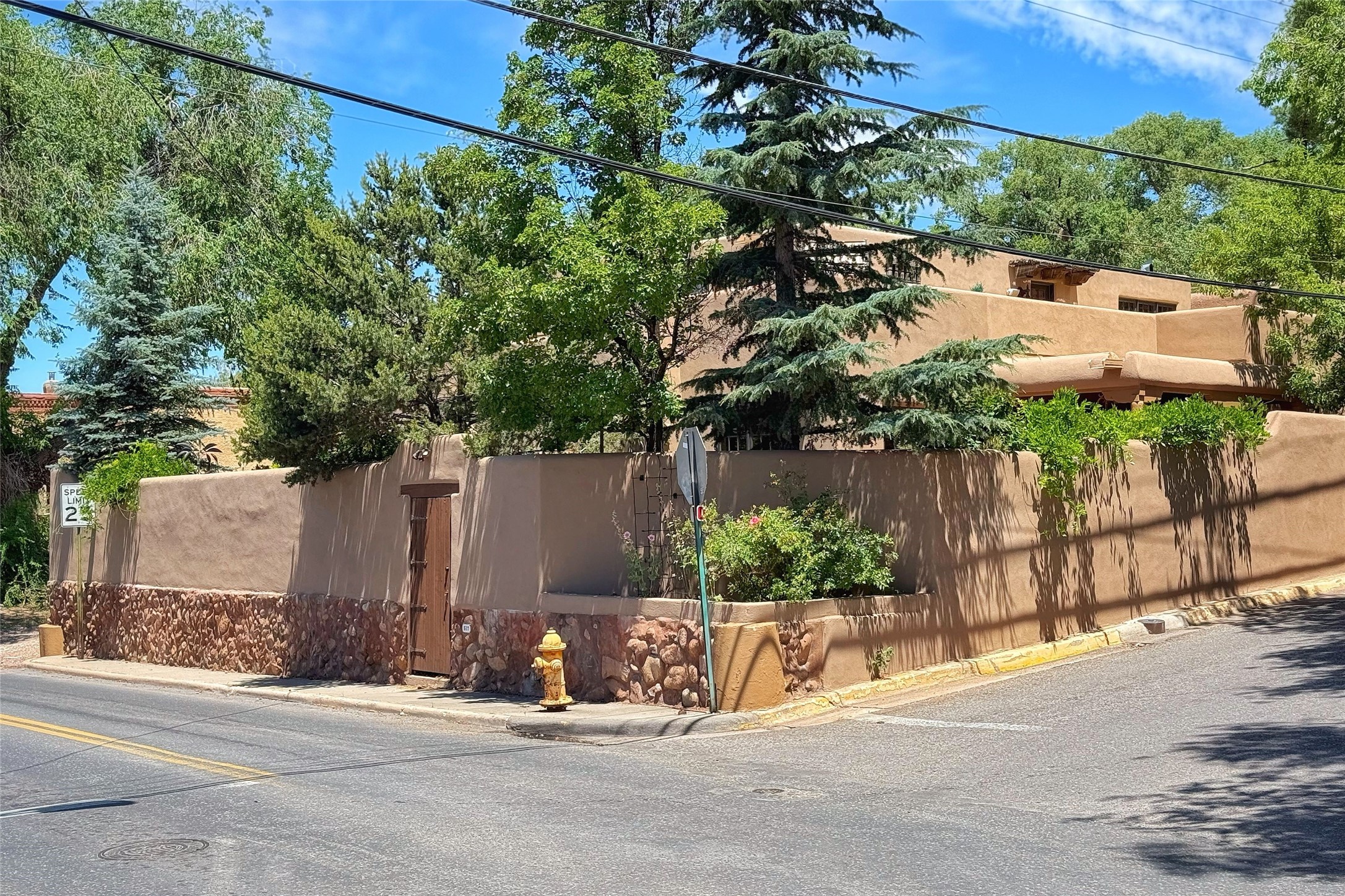 517 Paseo De Peralta