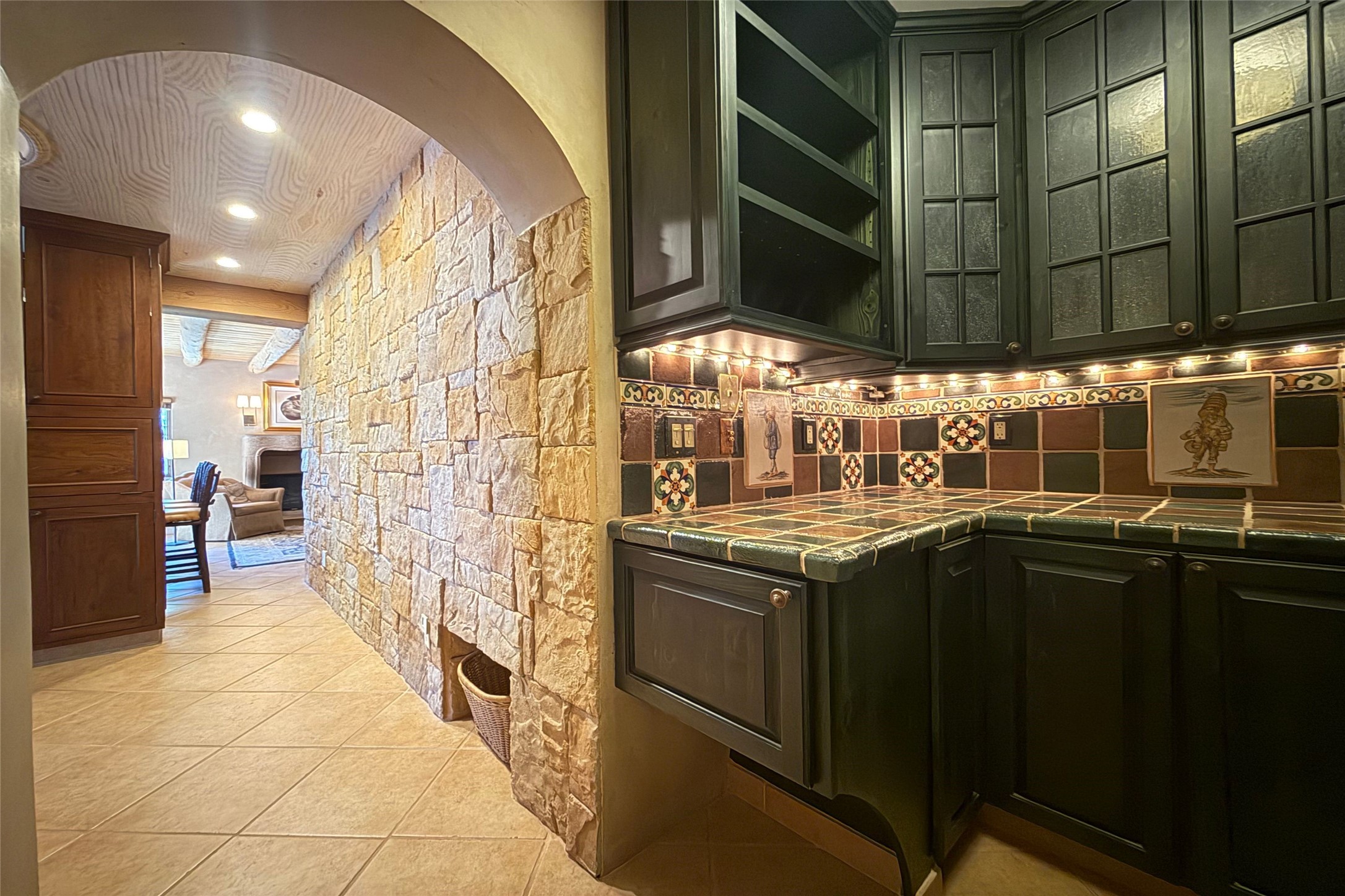 517 Paseo De Peralta