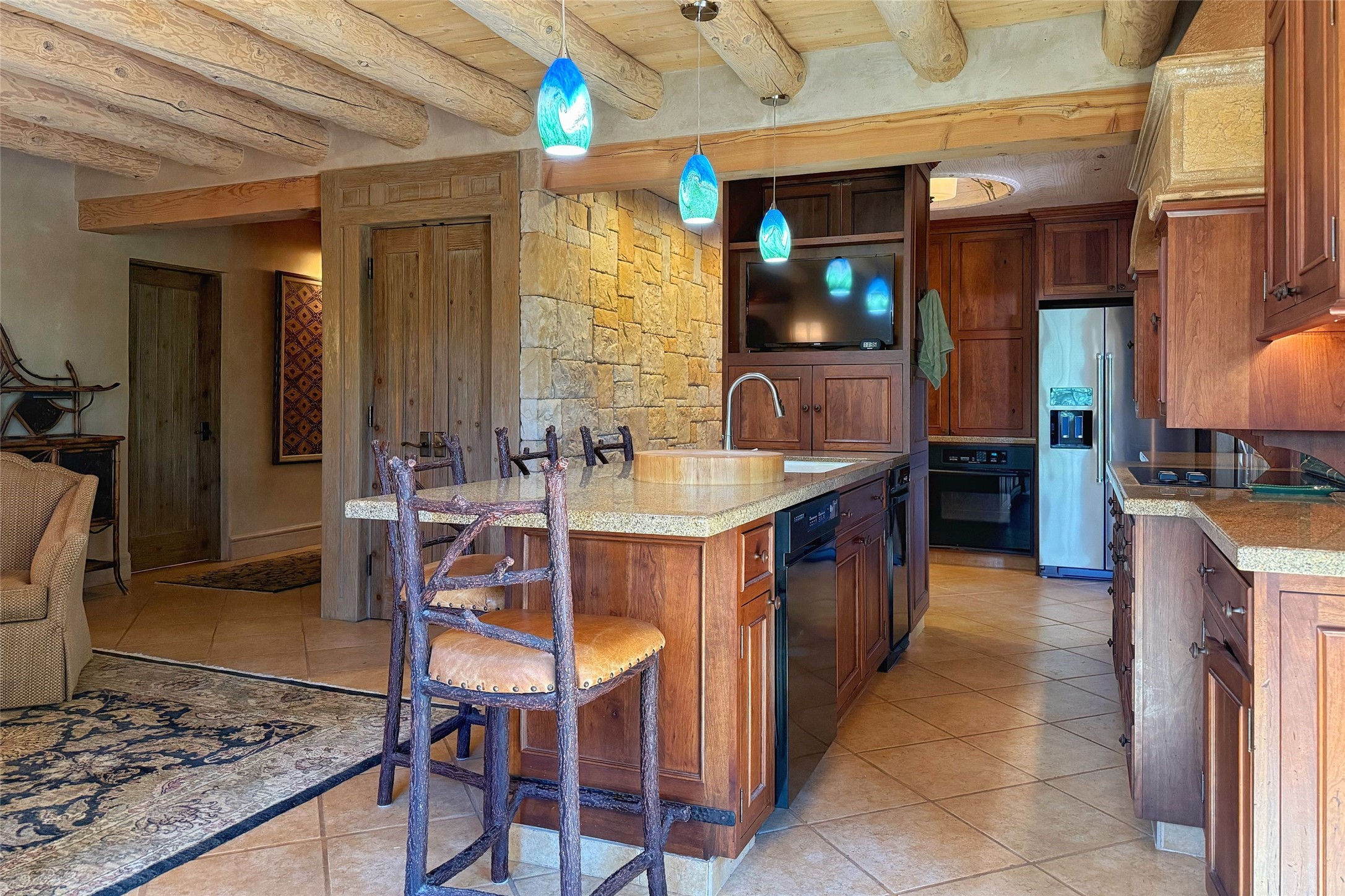 517 Paseo De Peralta