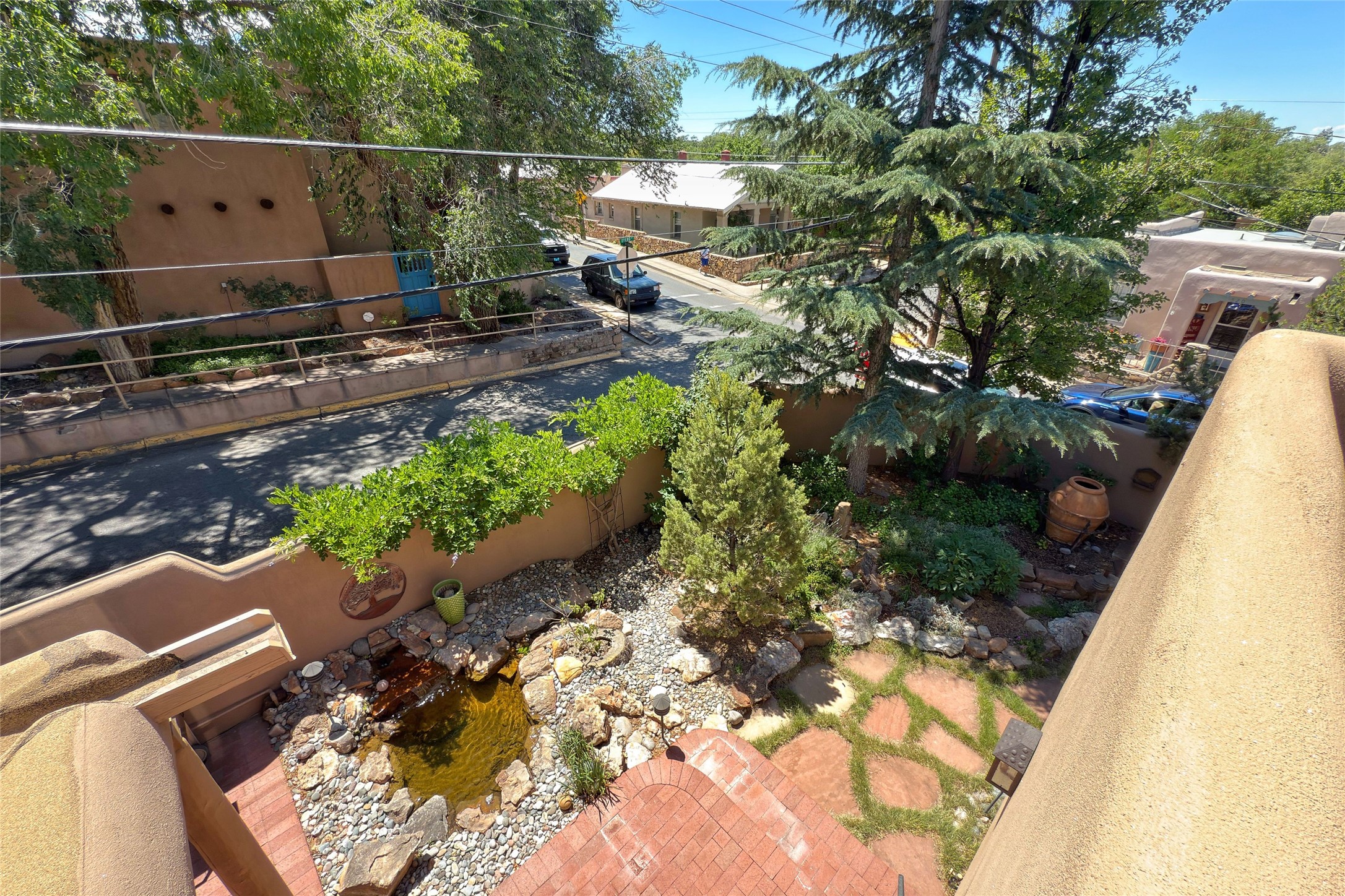 517 Paseo De Peralta