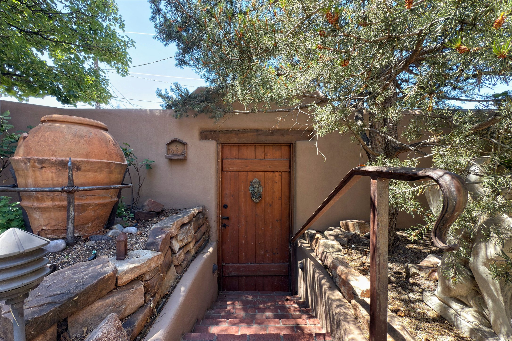 517 Paseo De Peralta