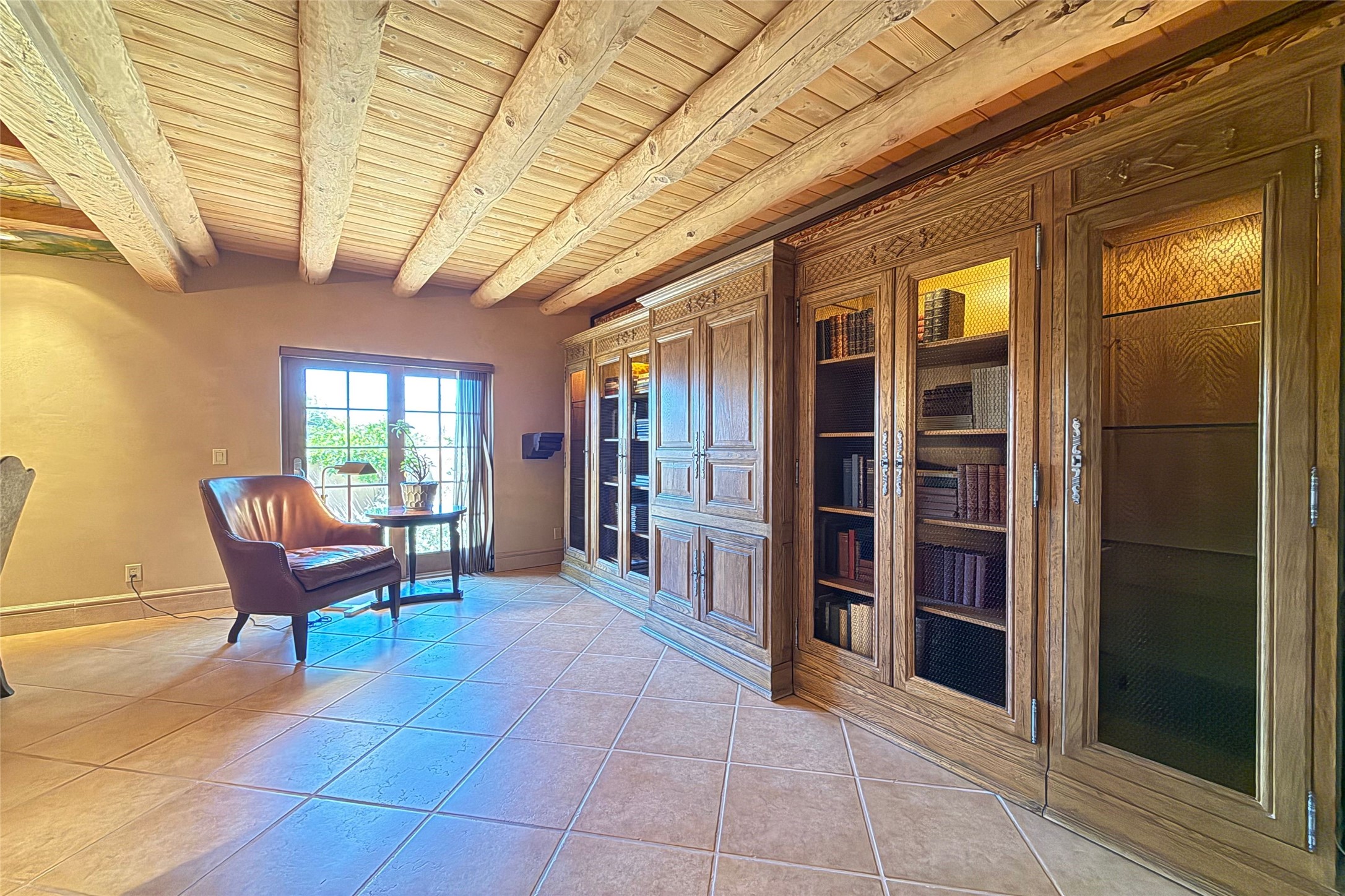 517 Paseo De Peralta