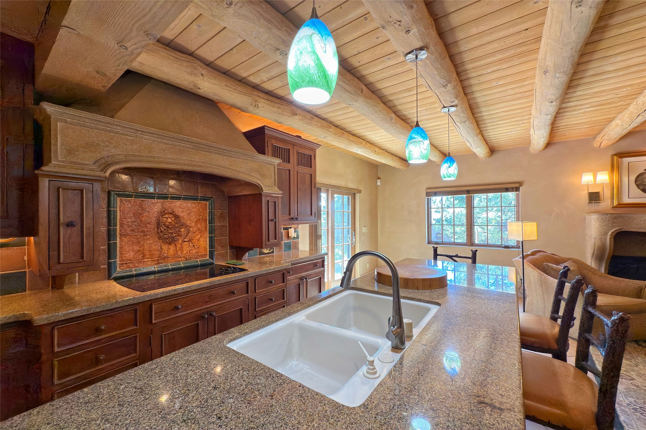 517 Paseo De Peralta