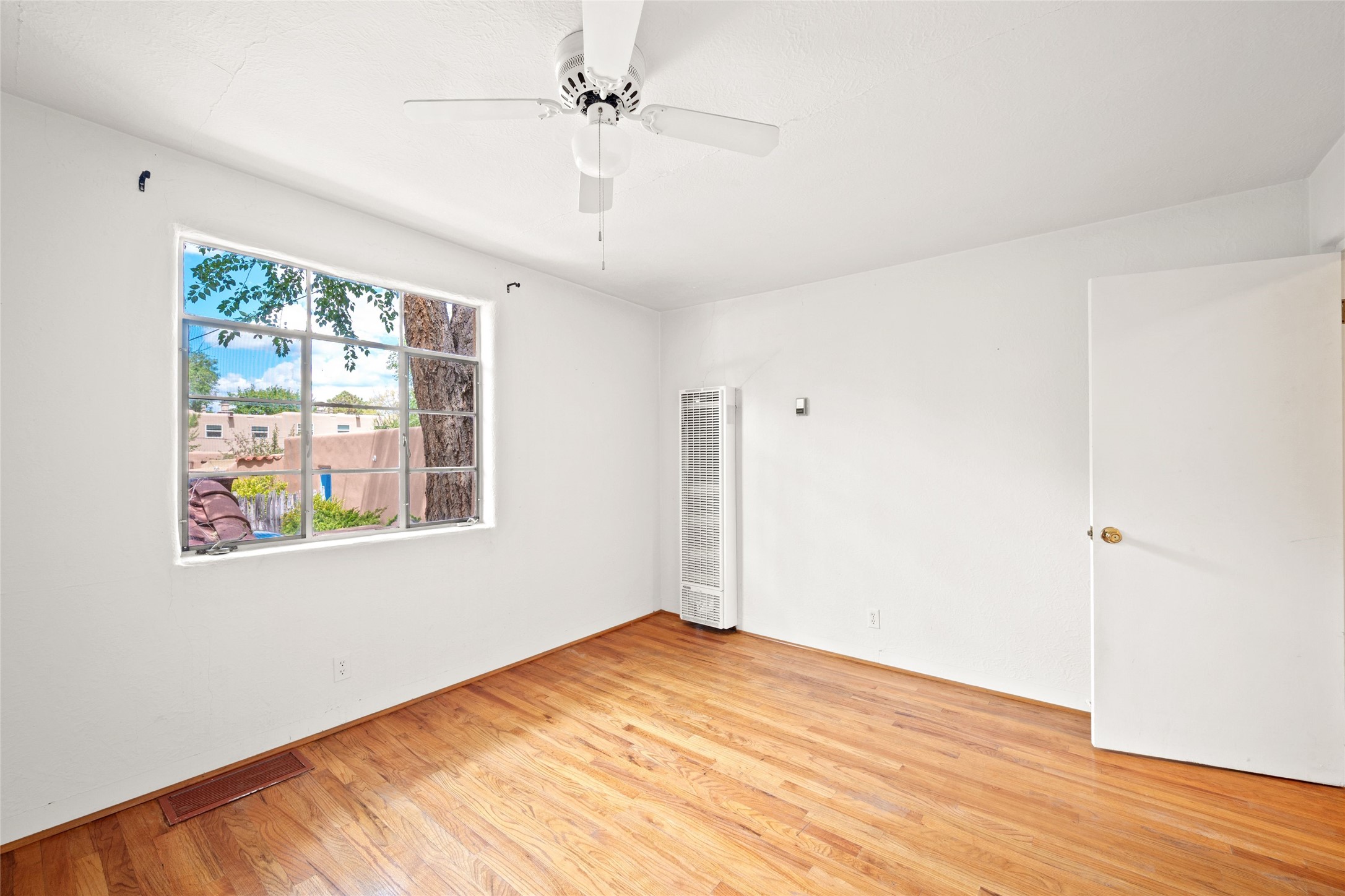 323 Cordova
