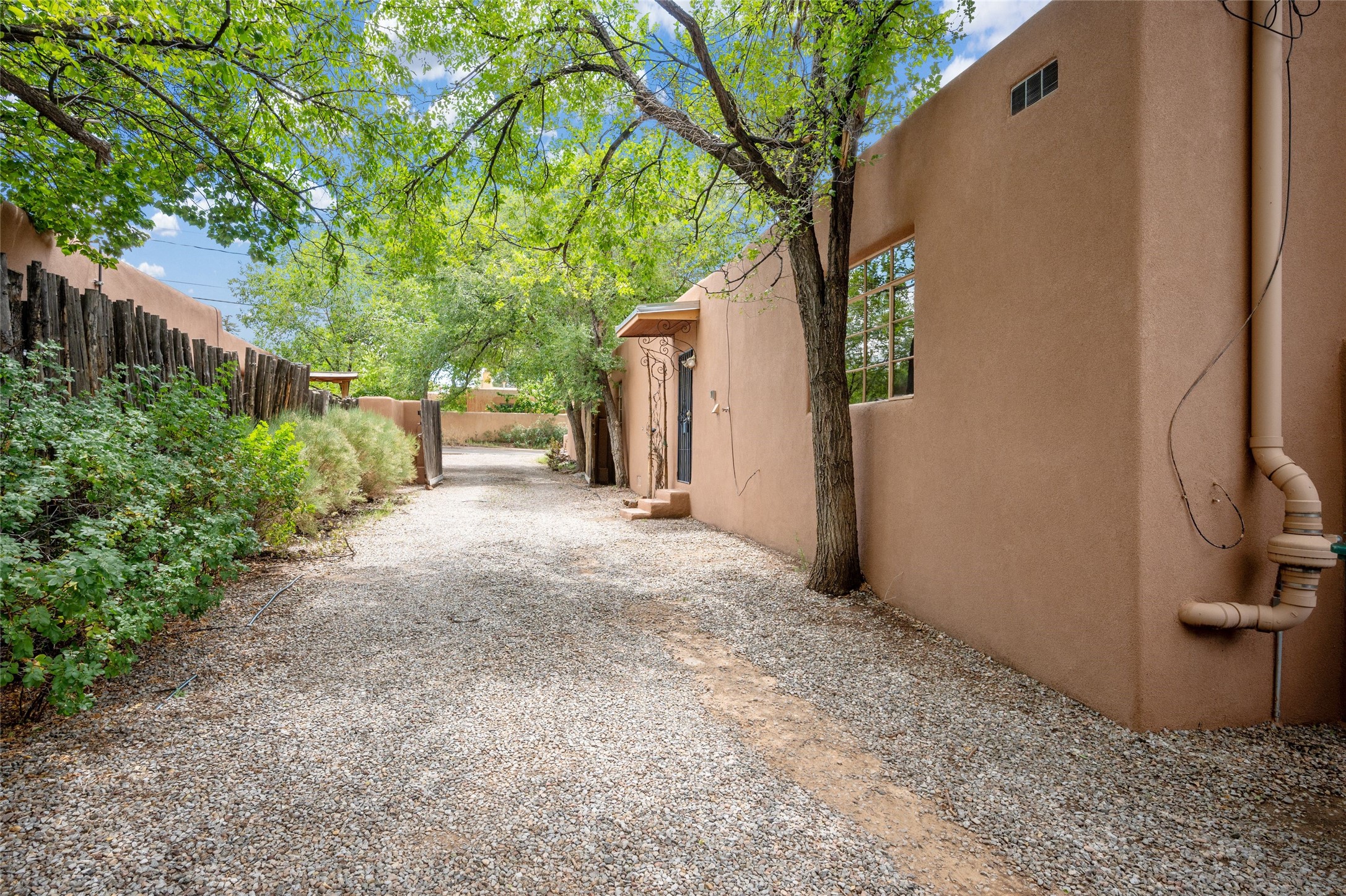 323 Cordova