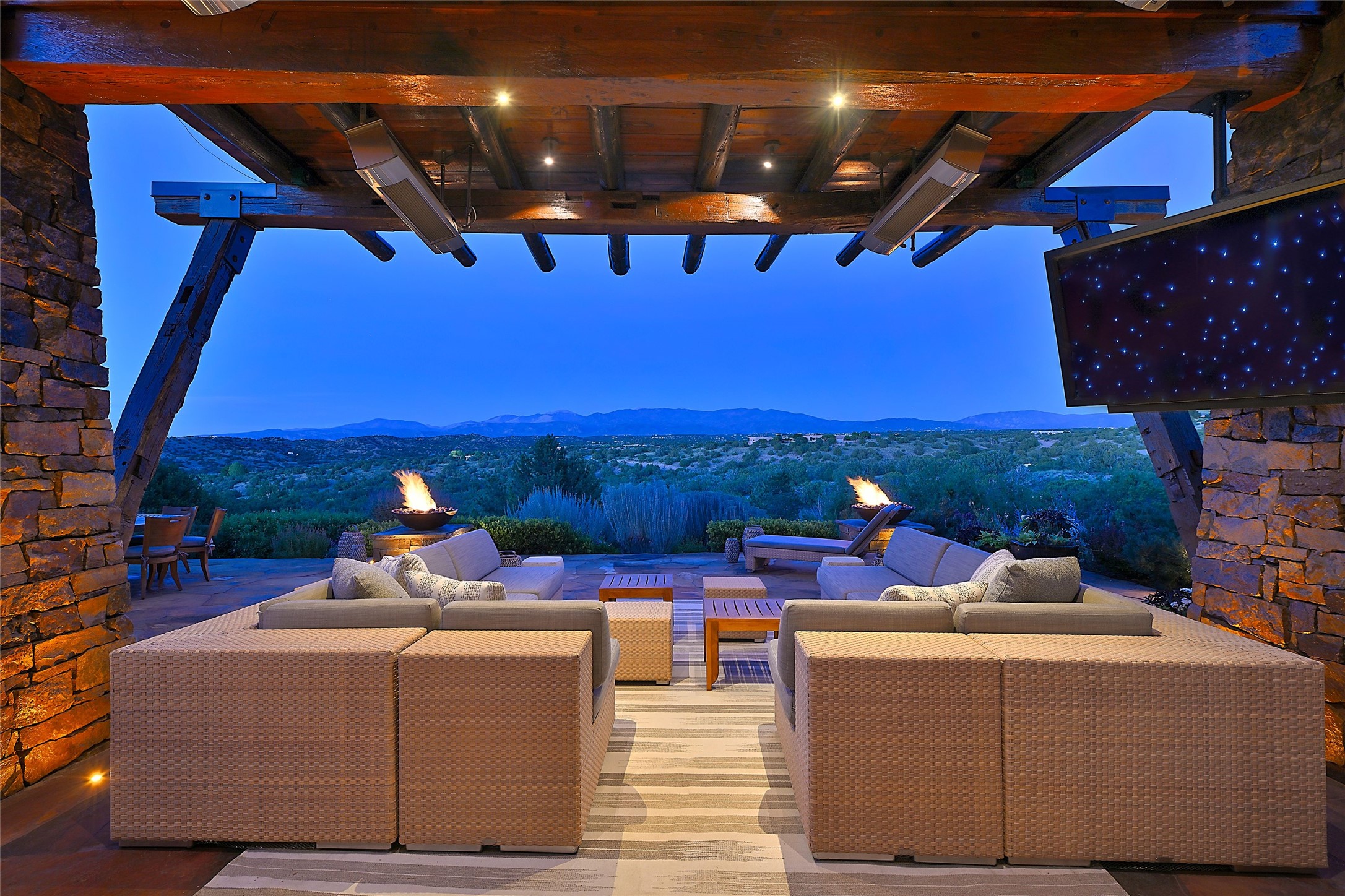 77 Headquarters Trail