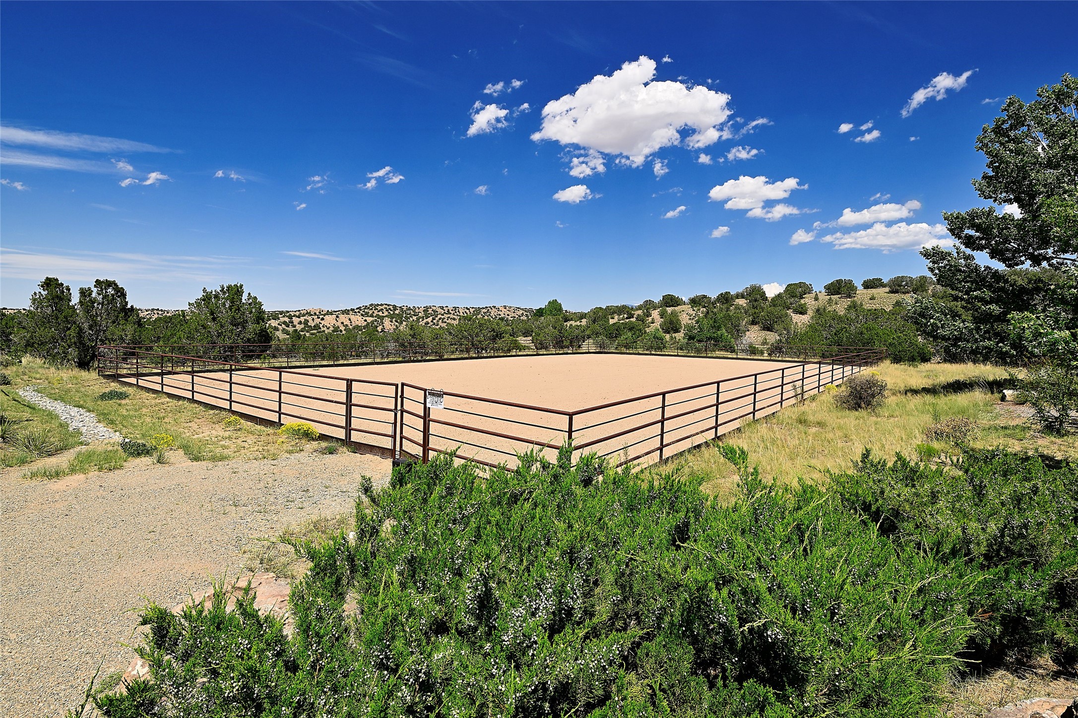 77 Headquarters Trail