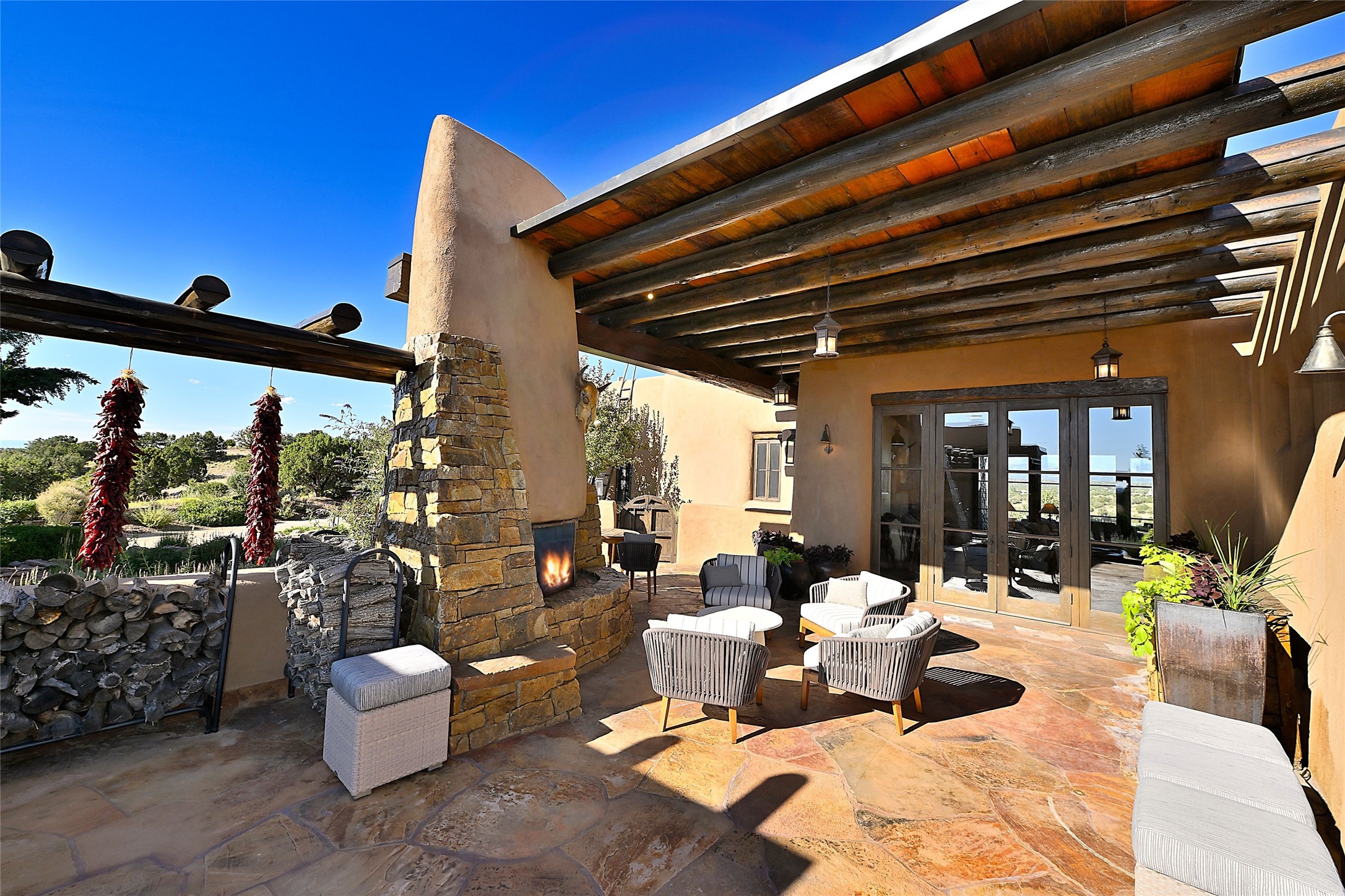 77 Headquarters Trail