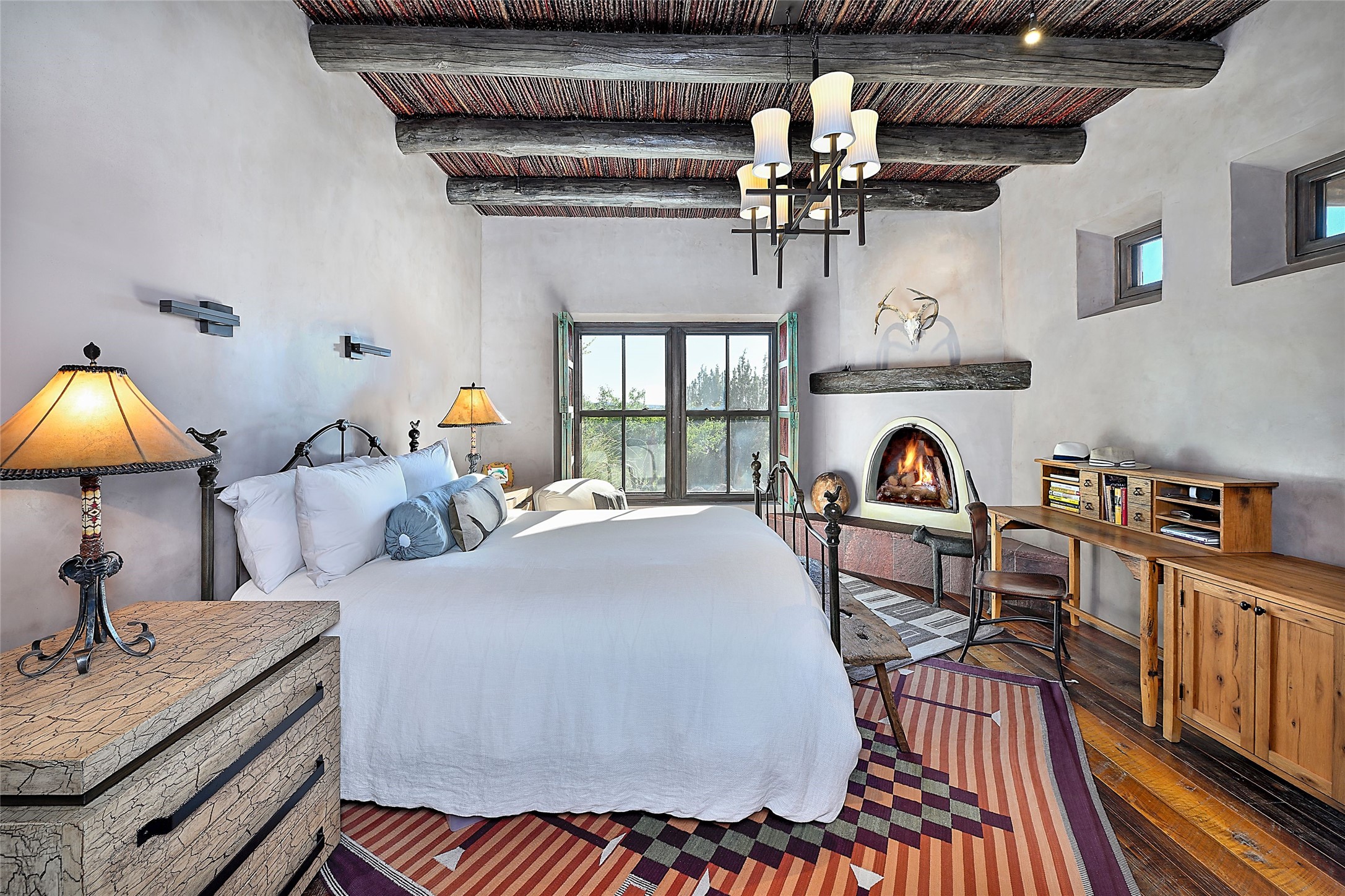 77 Headquarters Trail