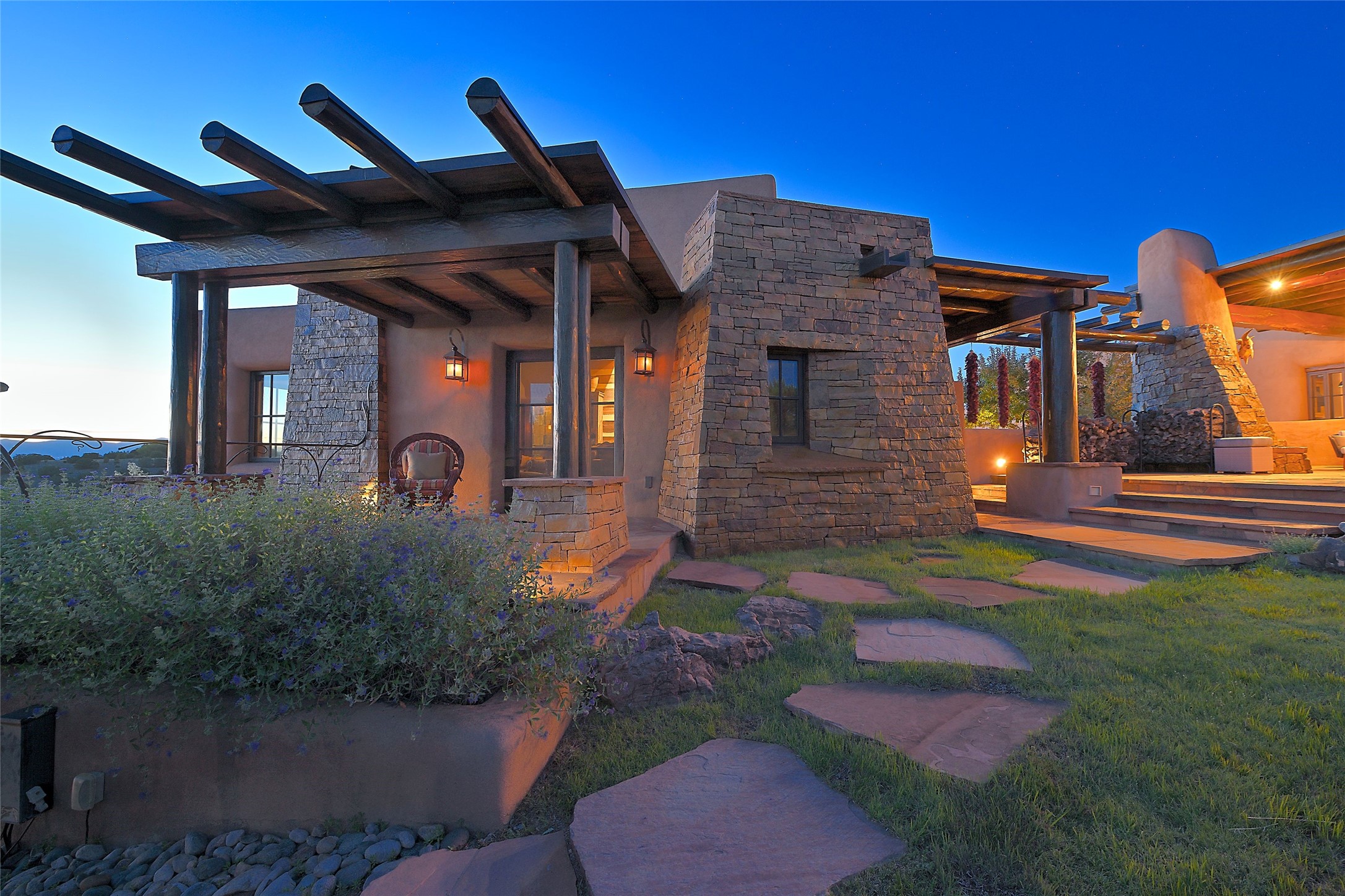 77 Headquarters Trail