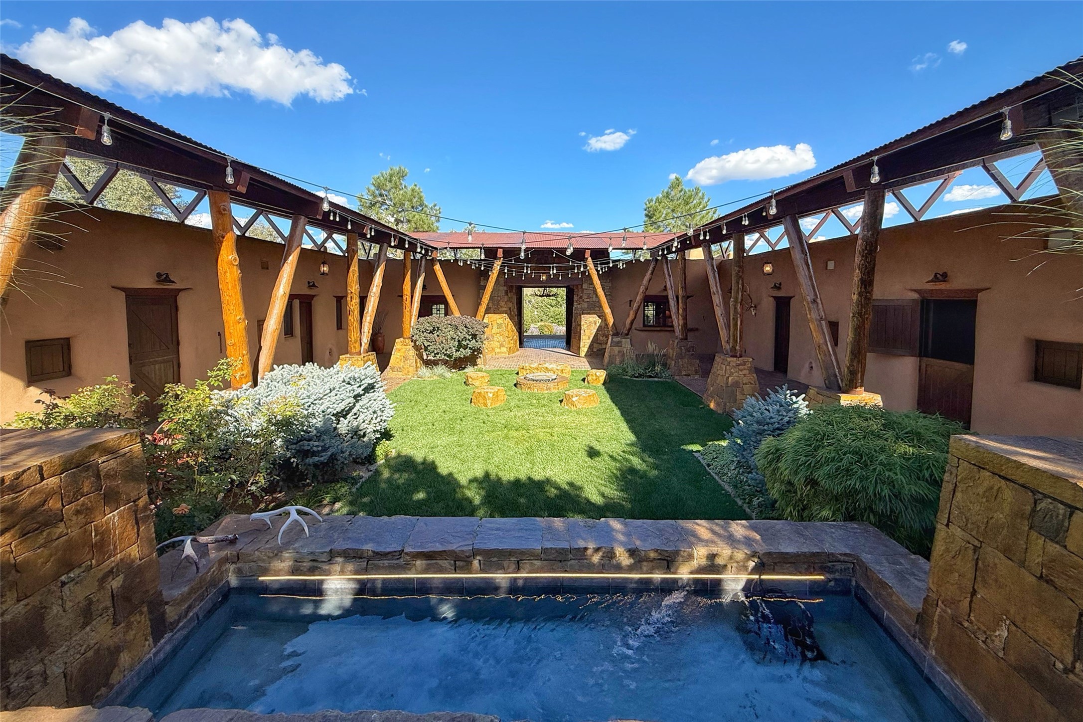 77 Headquarters Trail